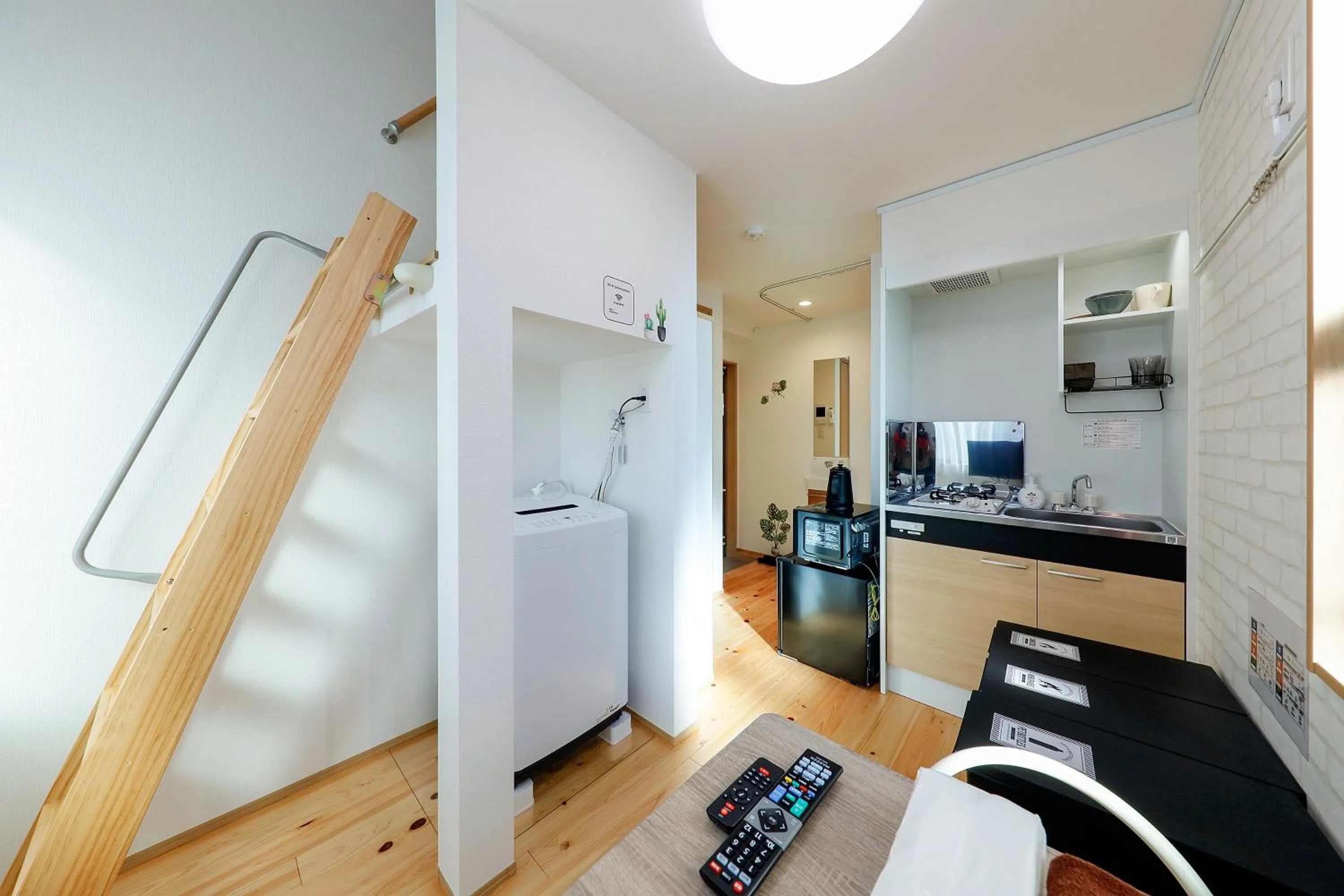 Zenith Shinjuku Hinoki by Tranova