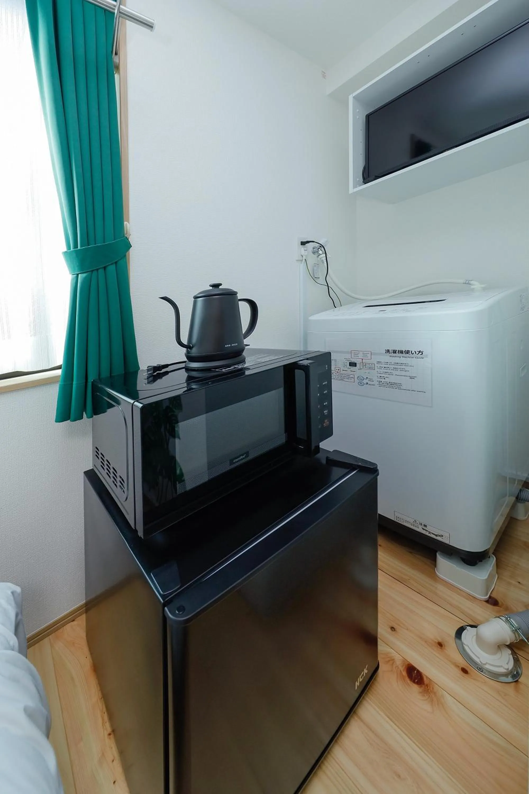 Bed in Zenith Shinjuku Hinoki by Tranova