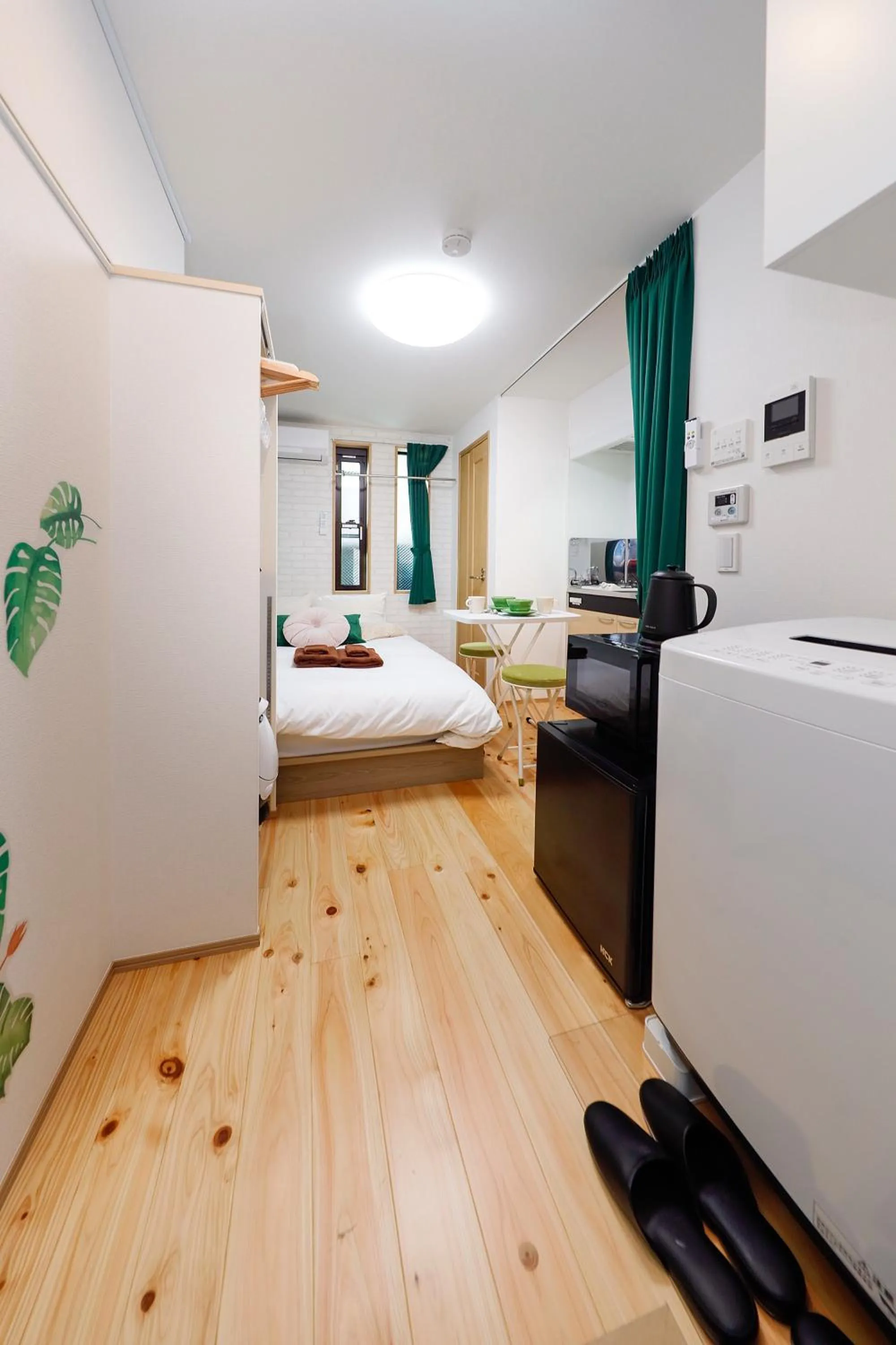 Bed in Zenith Shinjuku Hinoki by Tranova