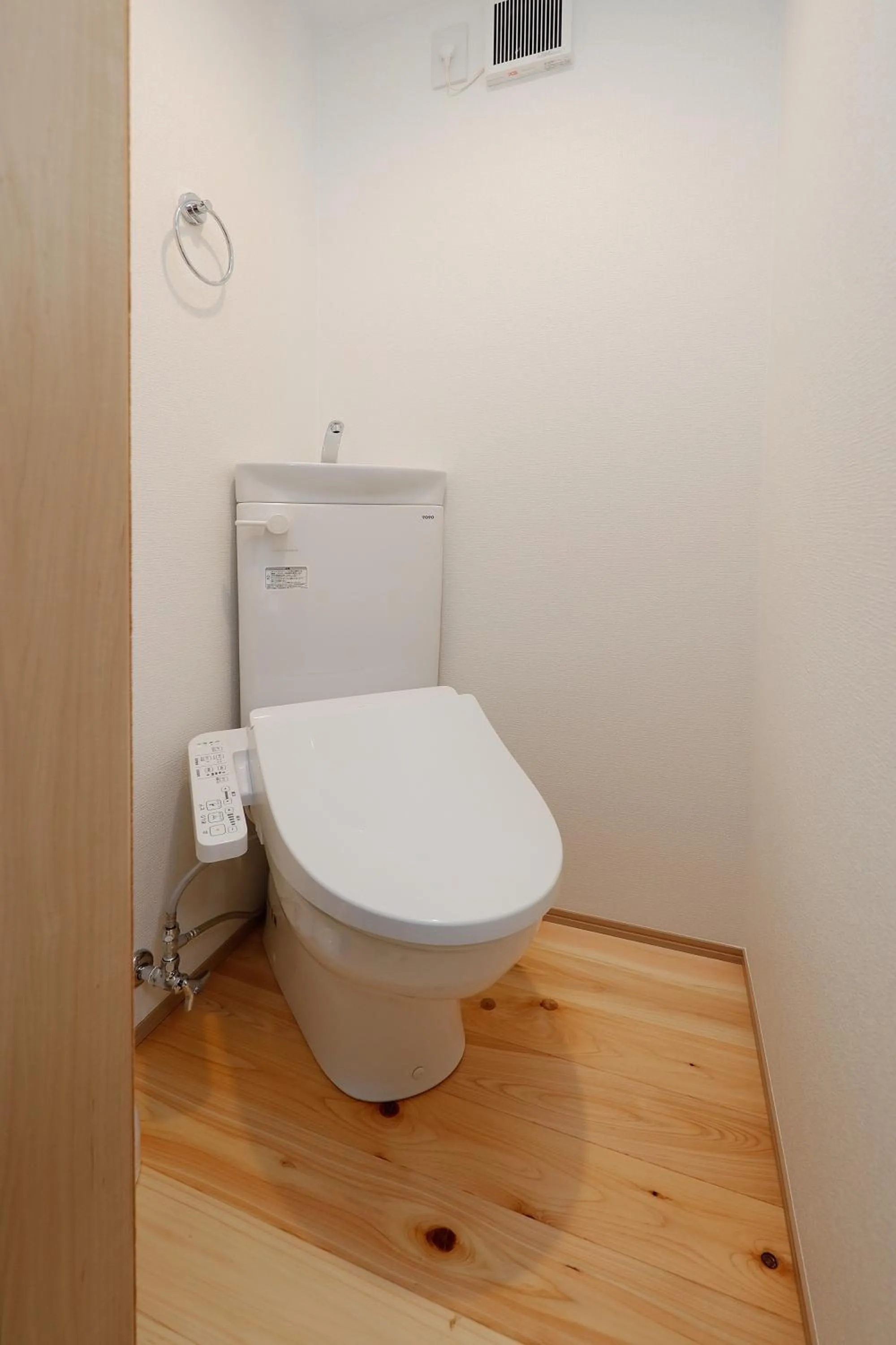 Zenith Shinjuku Hinoki by Tranova