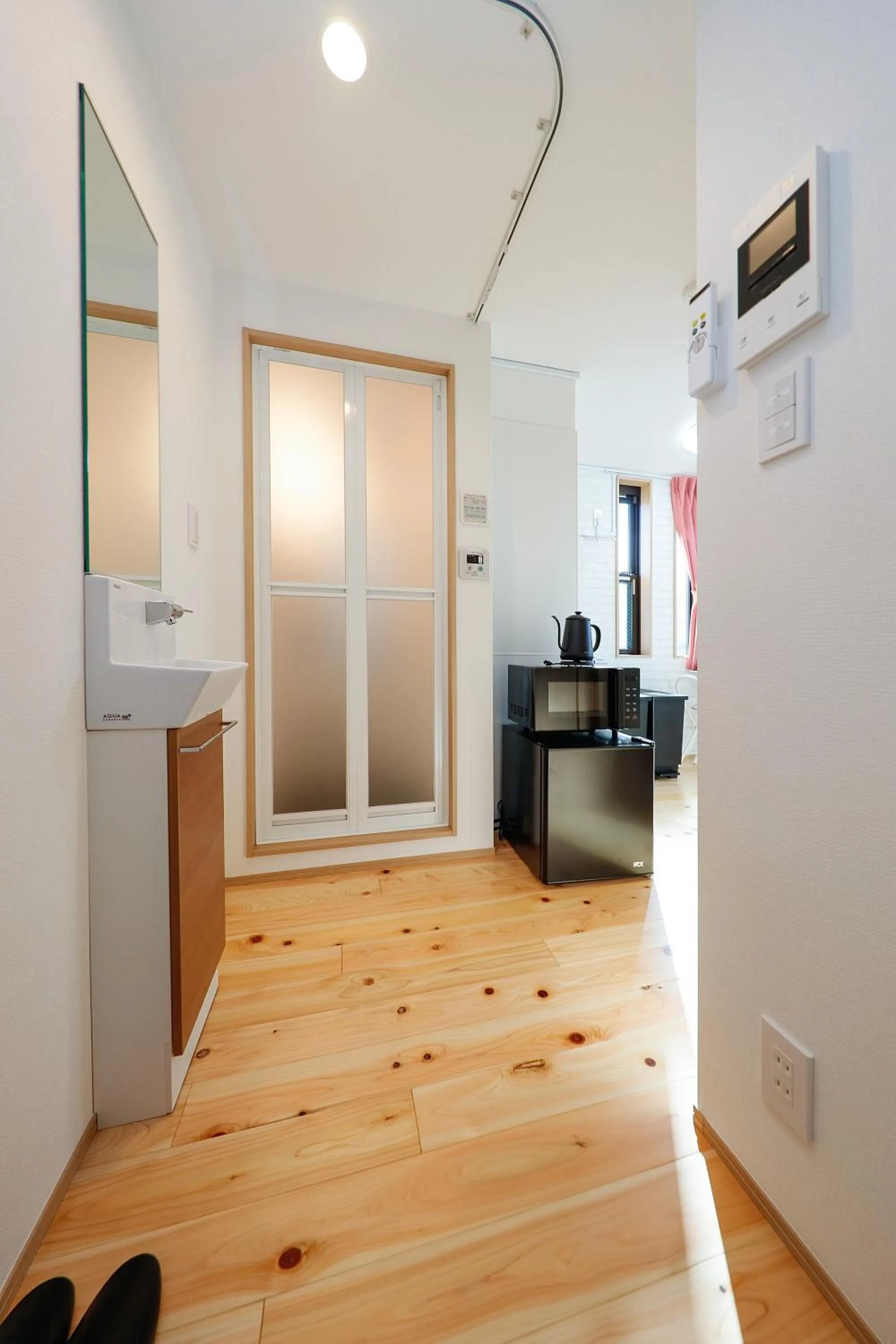 Zenith Shinjuku Hinoki by Tranova