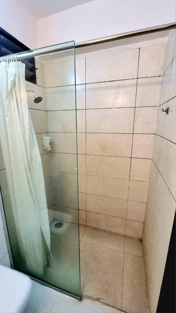 Toilet in Hotel Raviraj, Chhatrapati Sambhaji Nagar