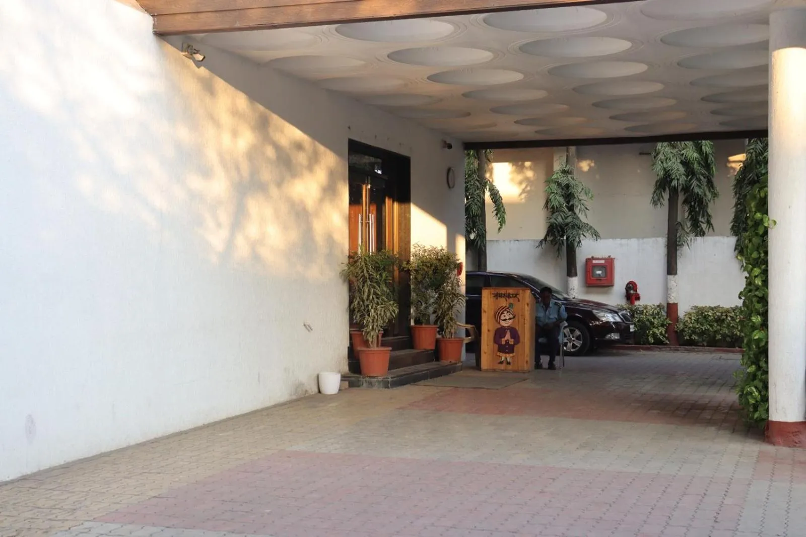 Facade/entrance in Hotel Raviraj, Chhatrapati Sambhaji Nagar