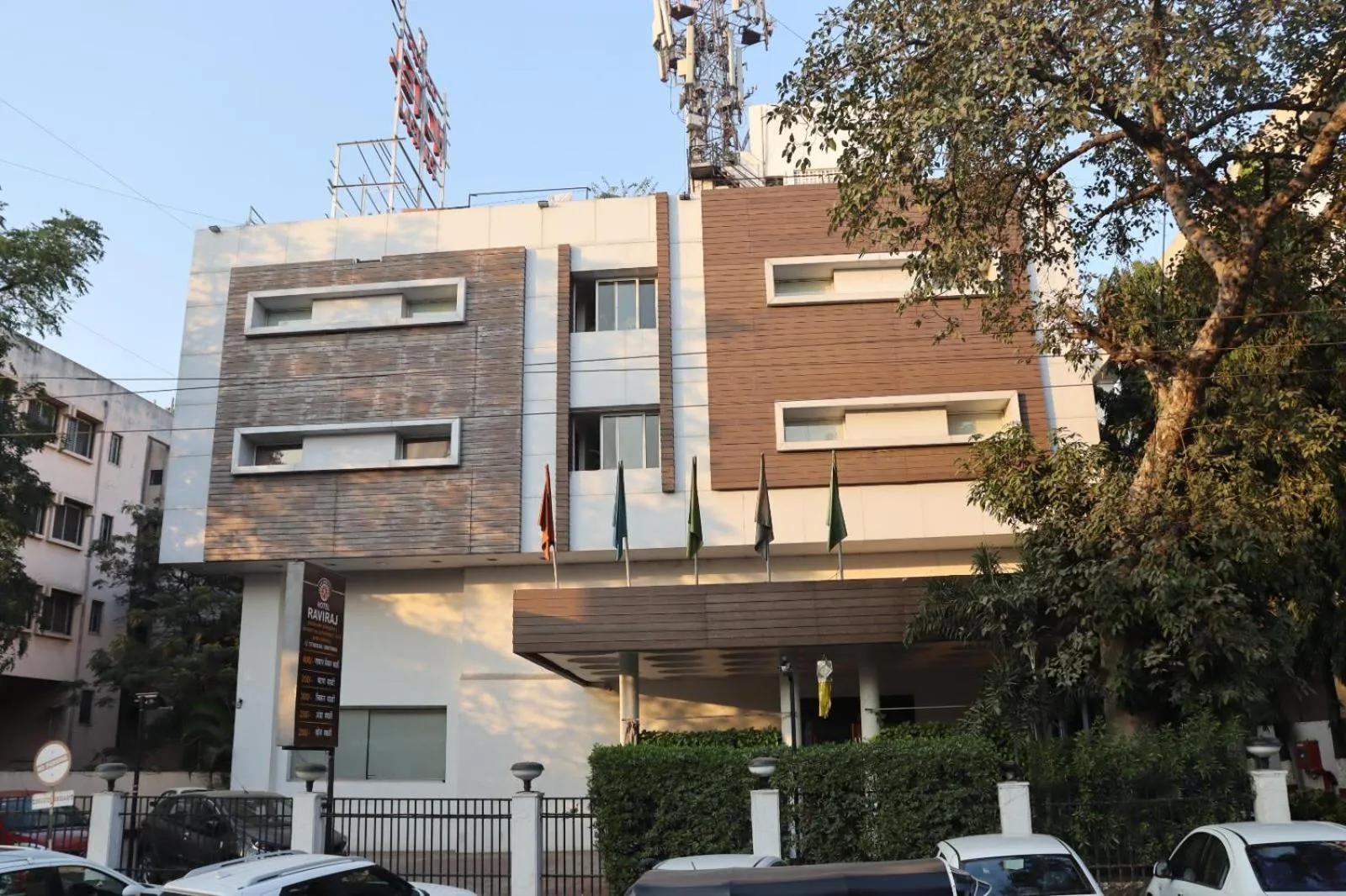 Property building in Hotel Raviraj, Chhatrapati Sambhaji Nagar