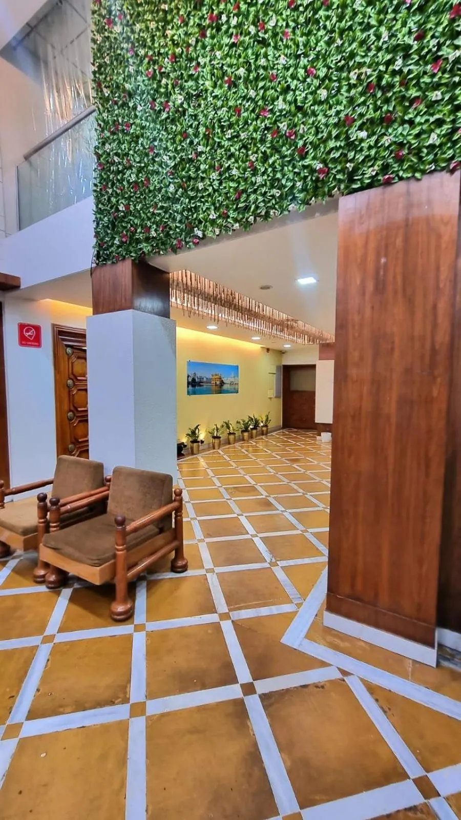 Lobby or reception in Hotel Raviraj, Chhatrapati Sambhaji Nagar