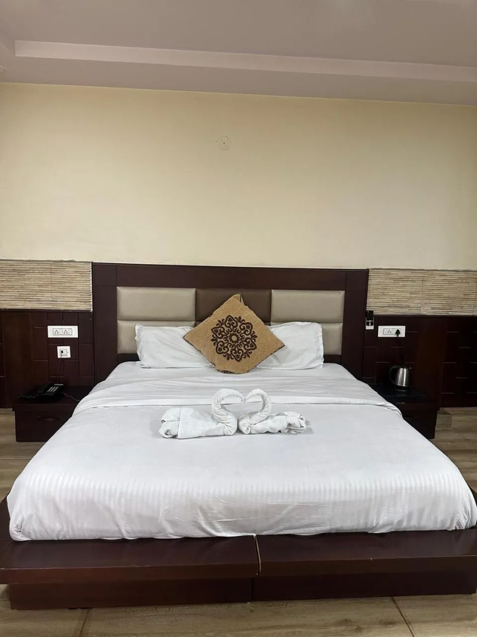 Bed in Hotel Anant Restaurant And Bar