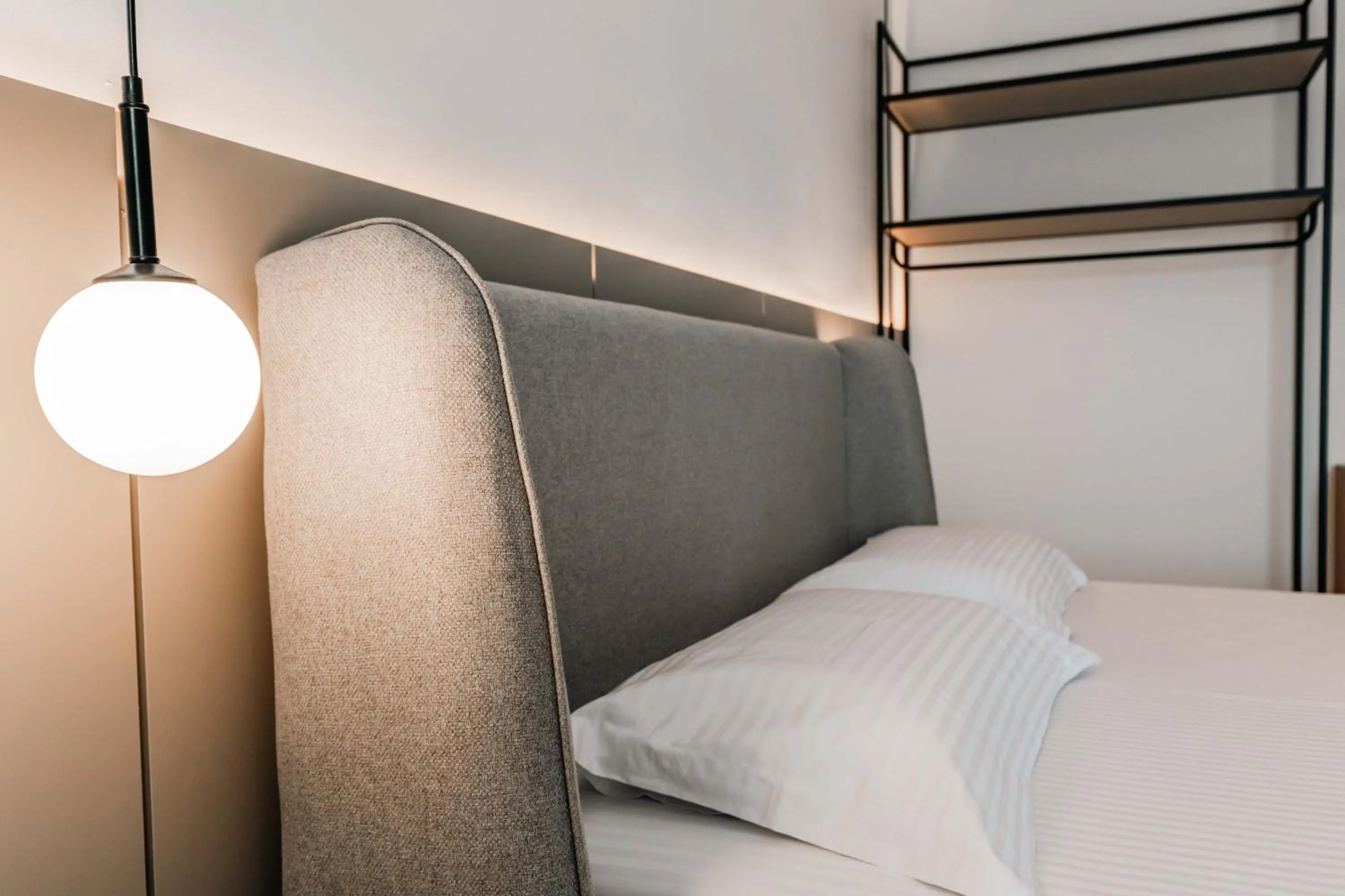 room service, Bed in Central Park Premium Hotel