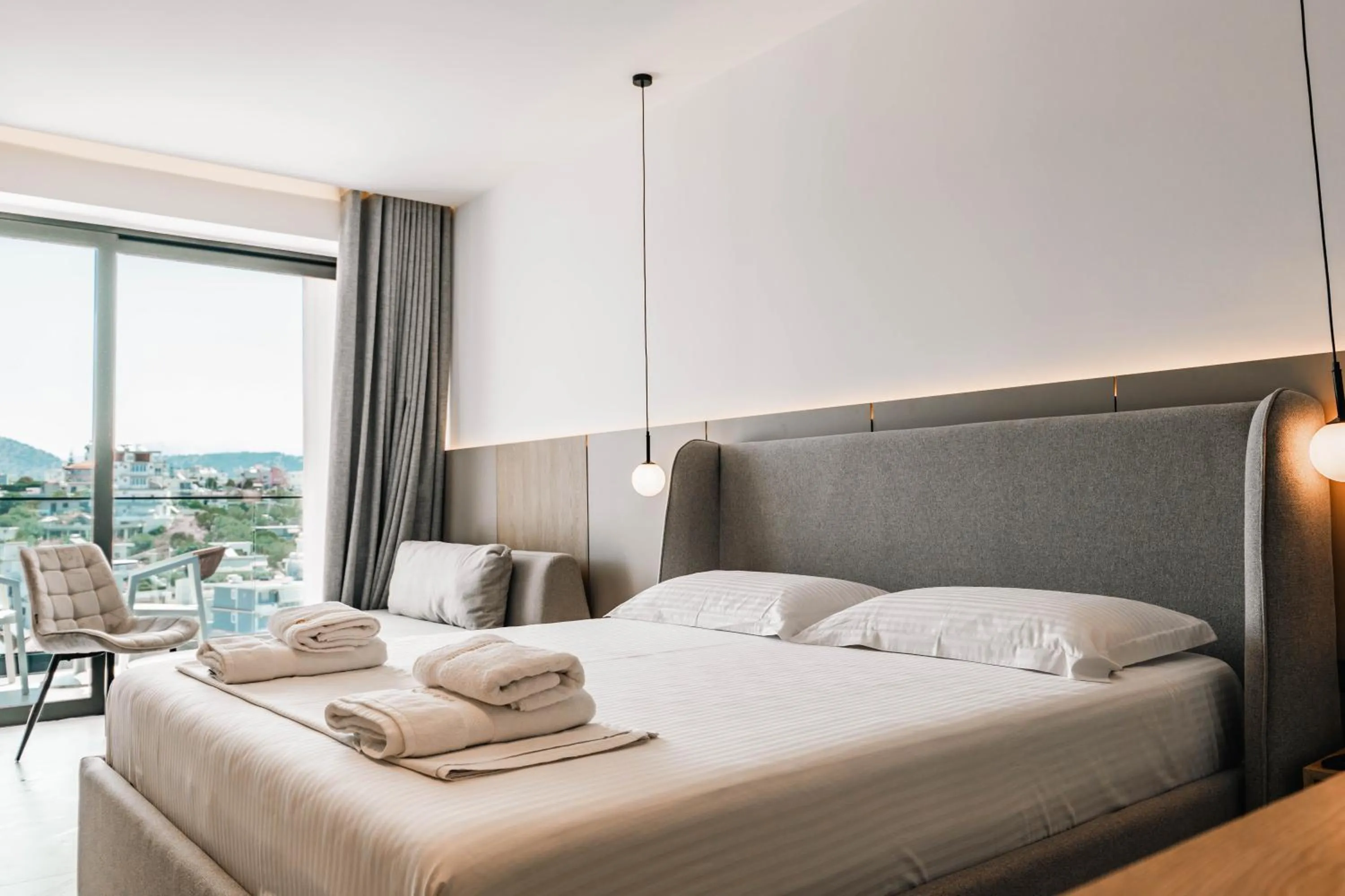 Bedroom, Bed in Central Park Premium Hotel