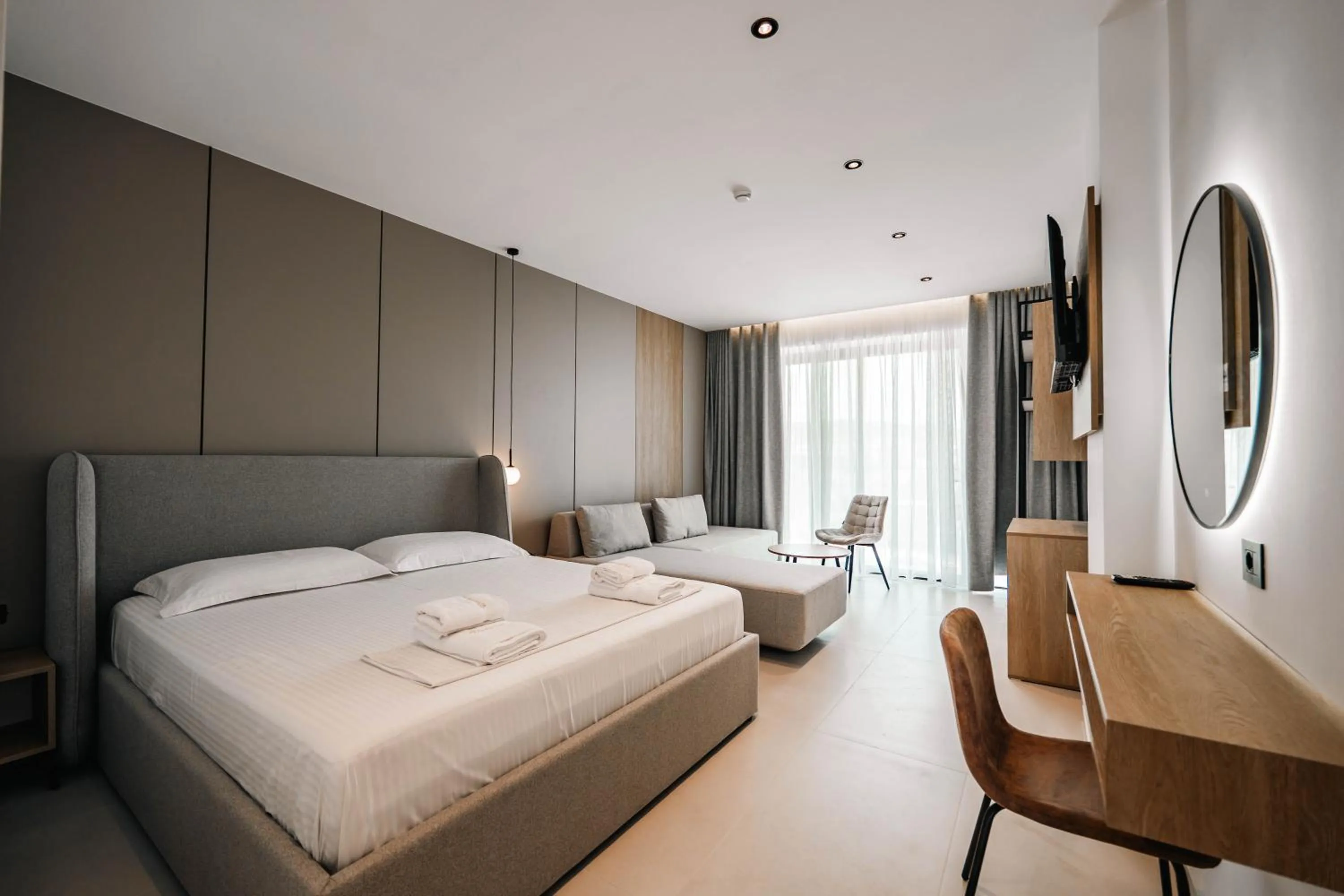 Bed in Central Park Premium Hotel