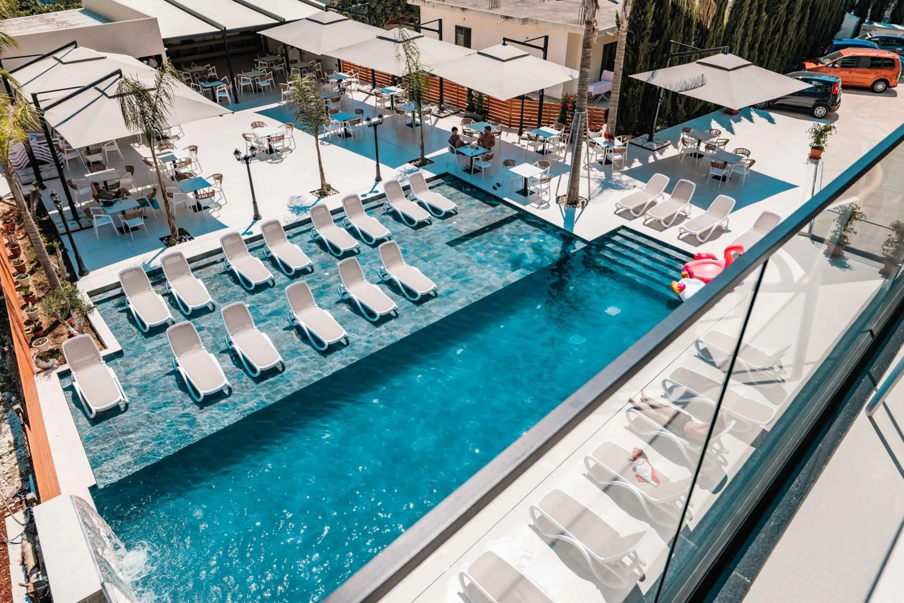 Day in Central Park Premium Hotel