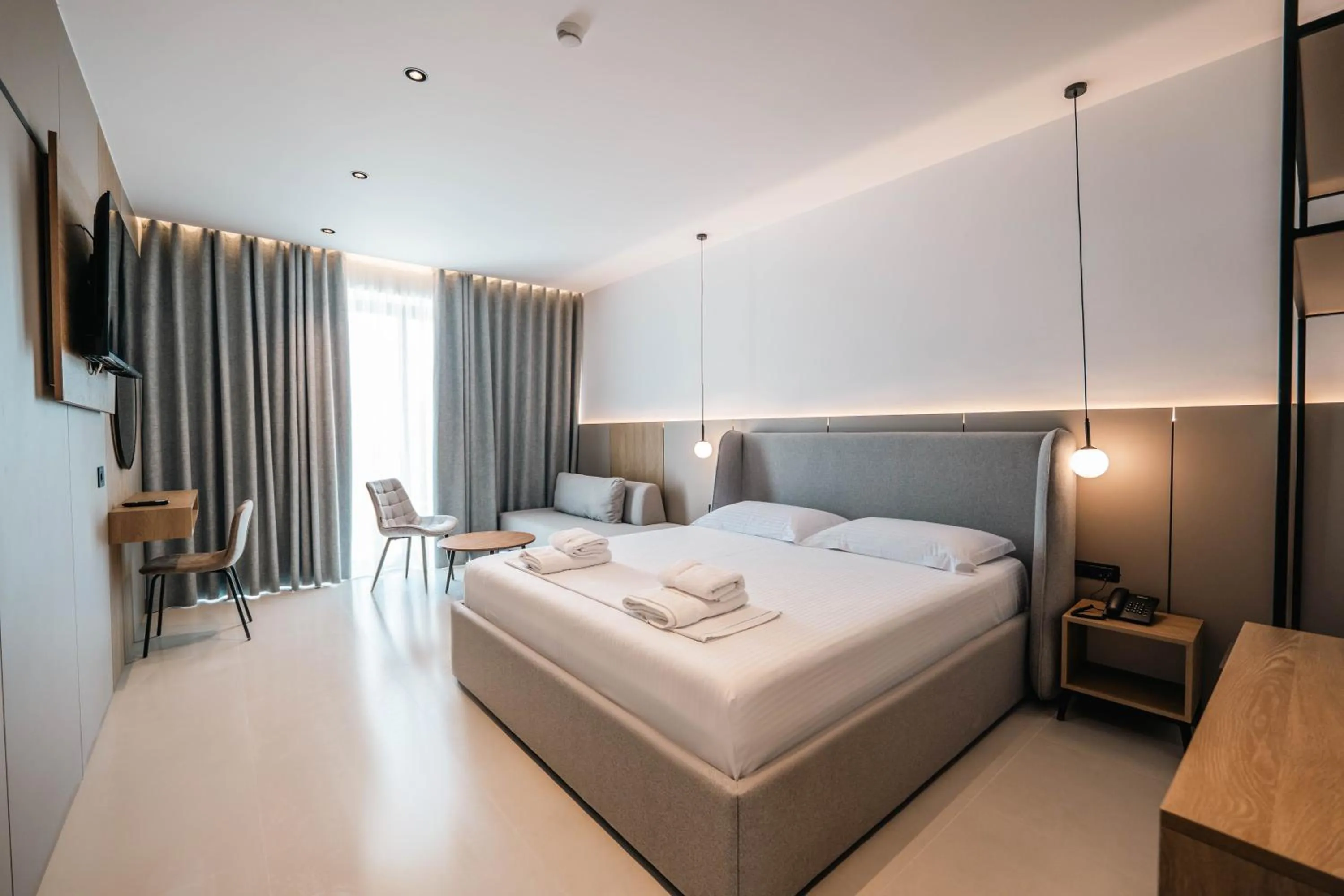 Bed in Central Park Premium Hotel