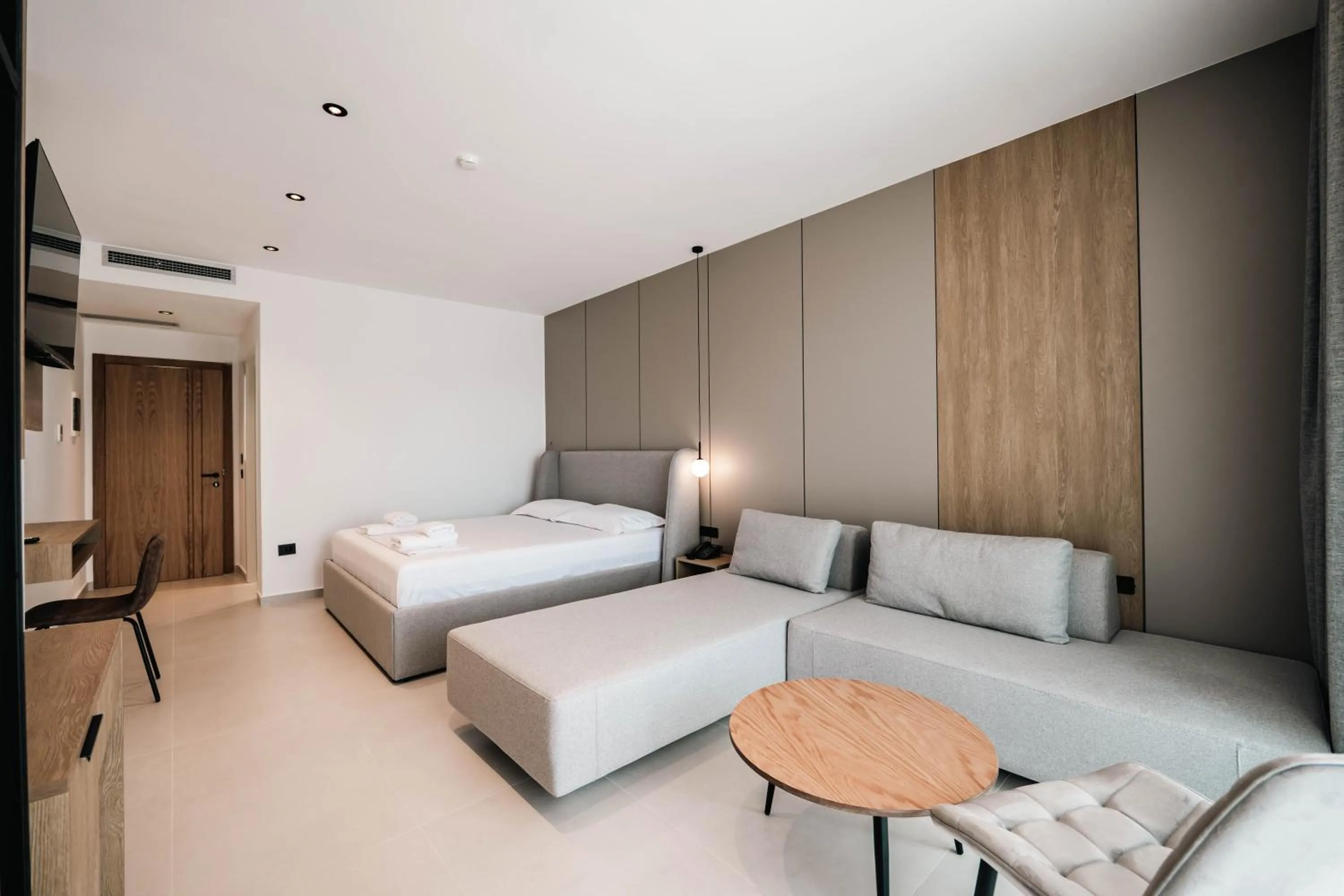 Bed in Central Park Premium Hotel