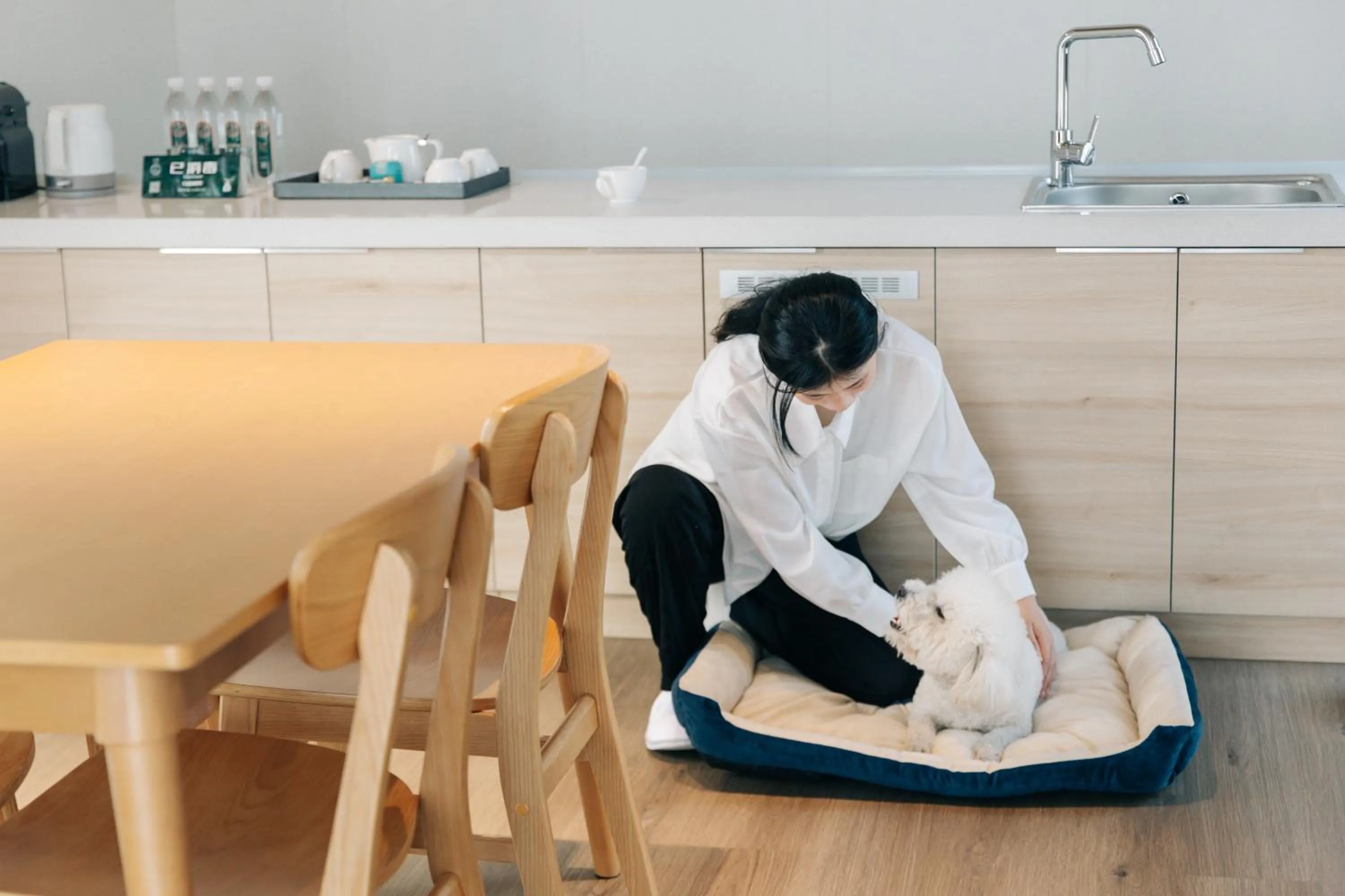 People in Nian hotel & resorts