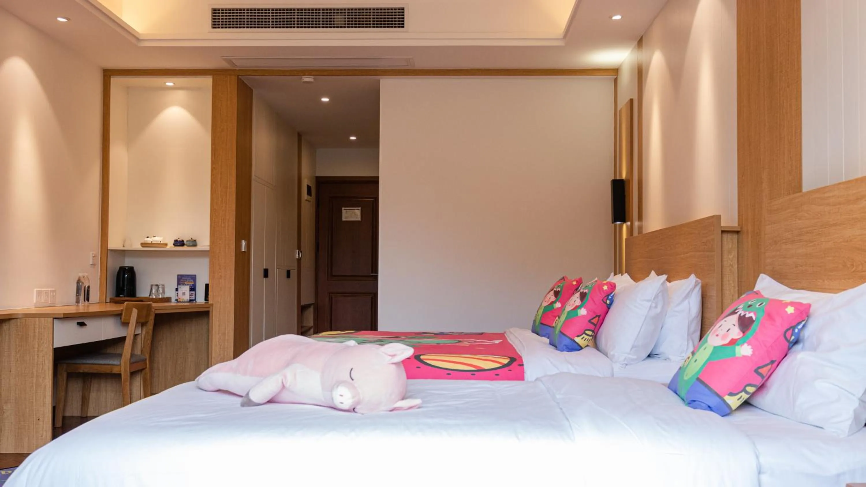 Bed in Nian hotel & resorts