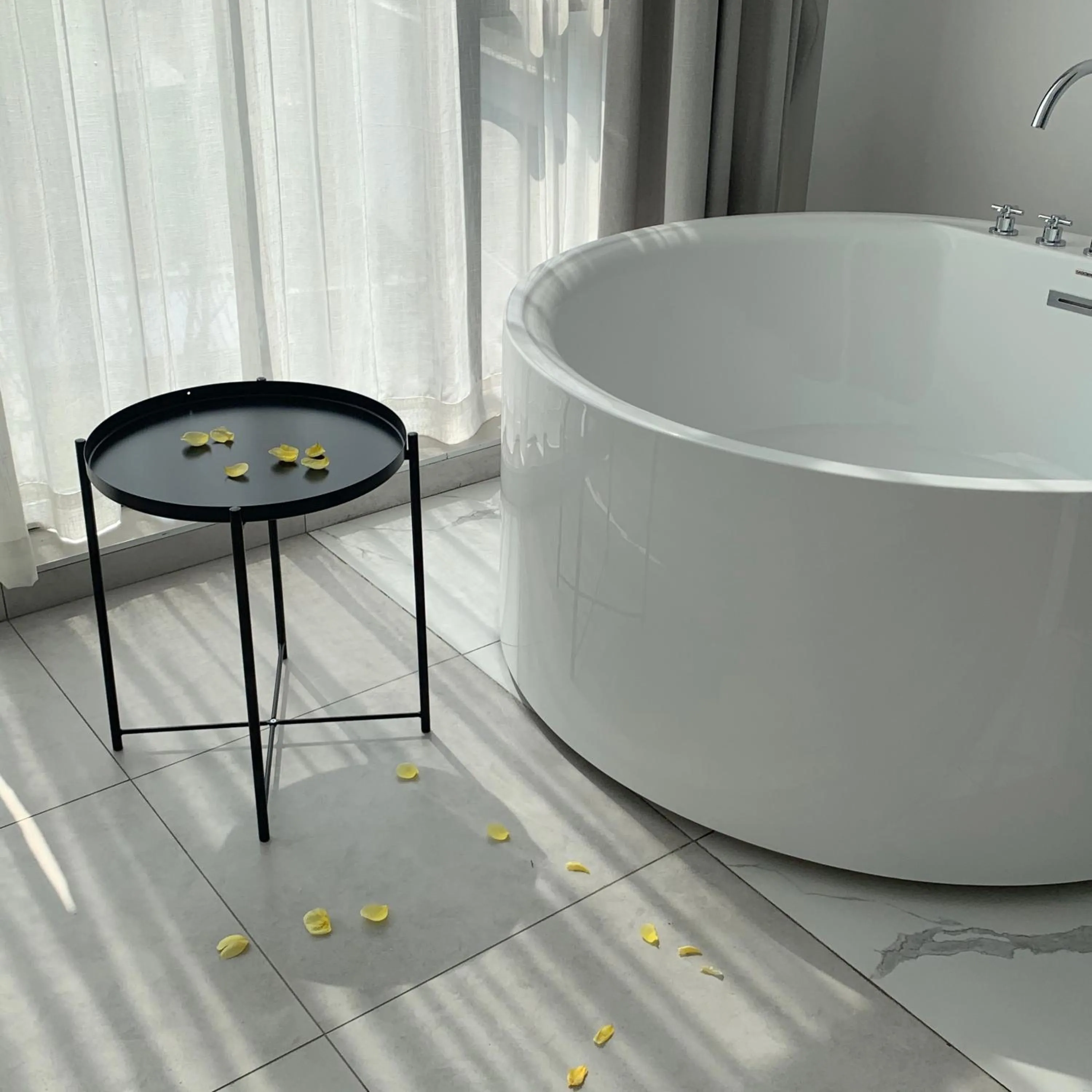 Bath in Nian hotel & resorts