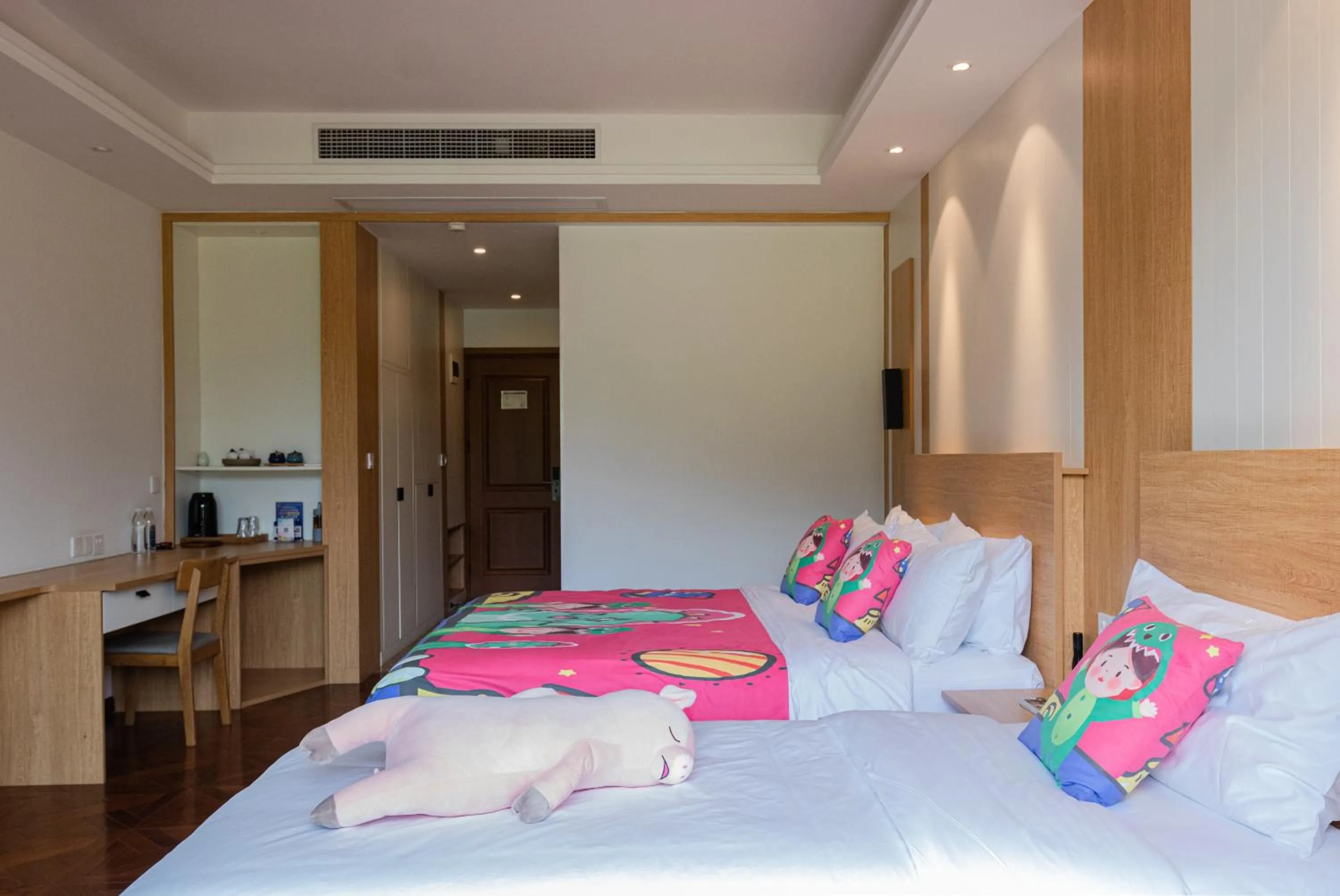 Bed in Nian hotel & resorts