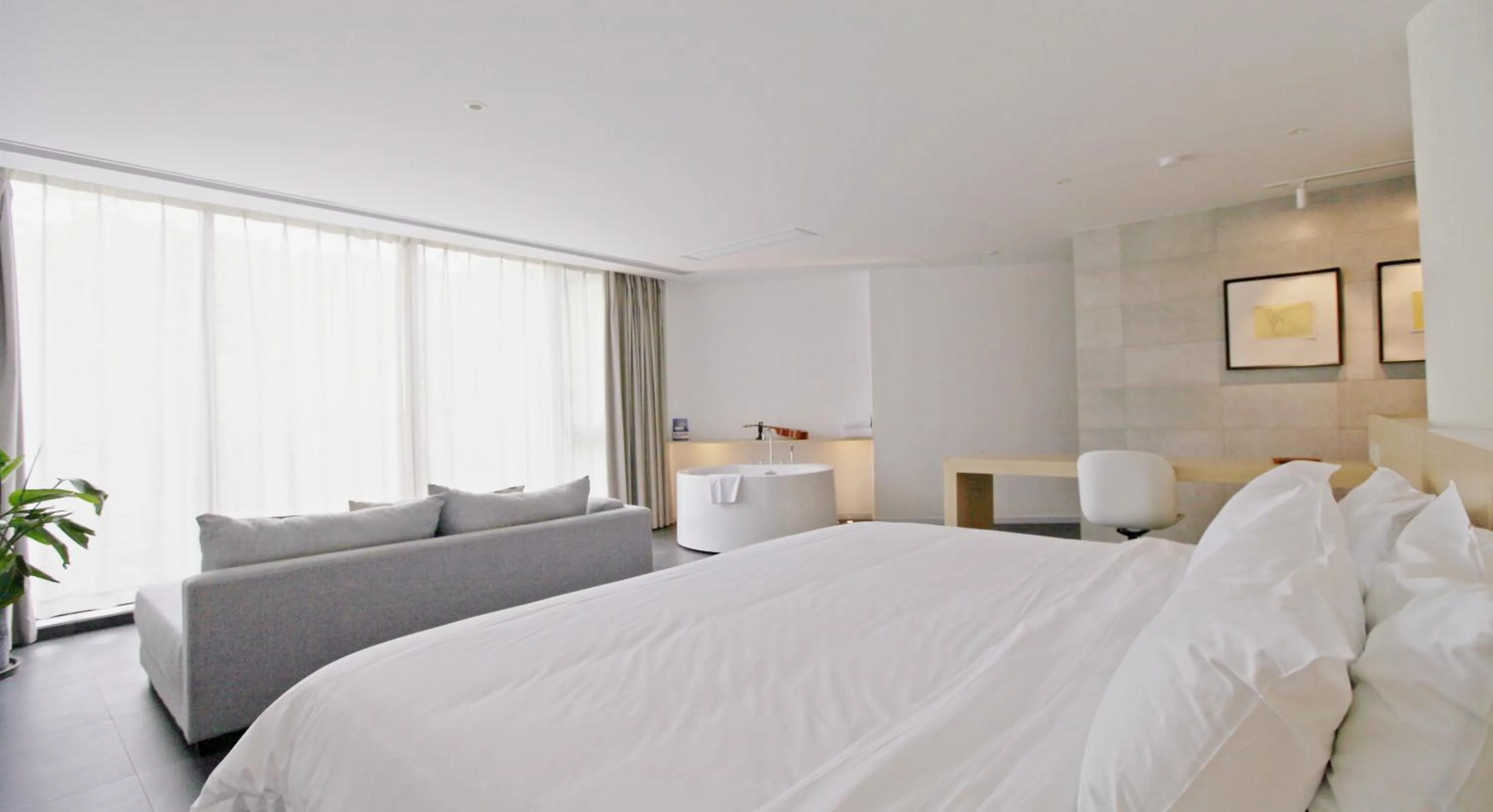 Bed in Nian hotel & resorts