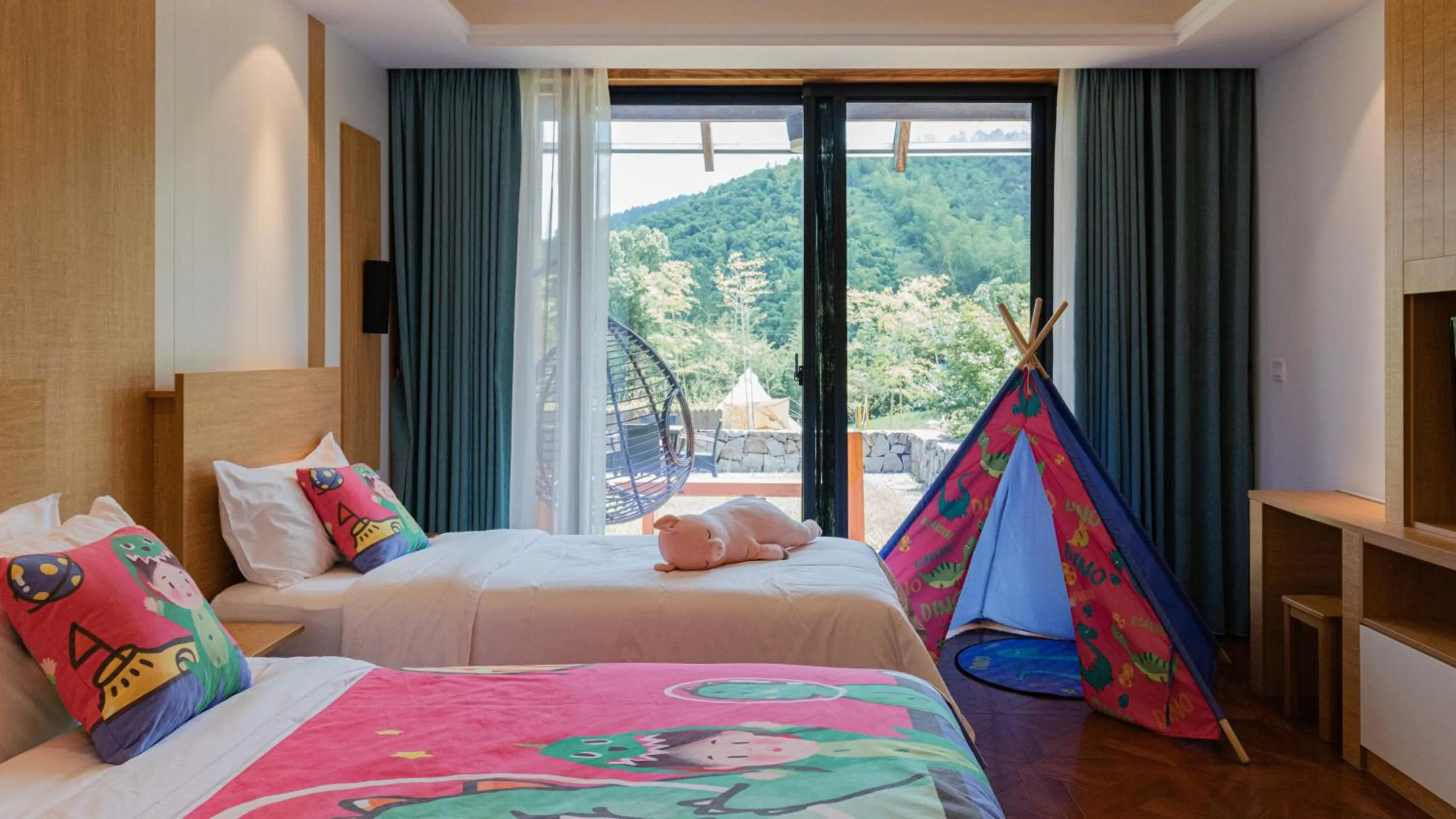 Bed in Nian hotel & resorts