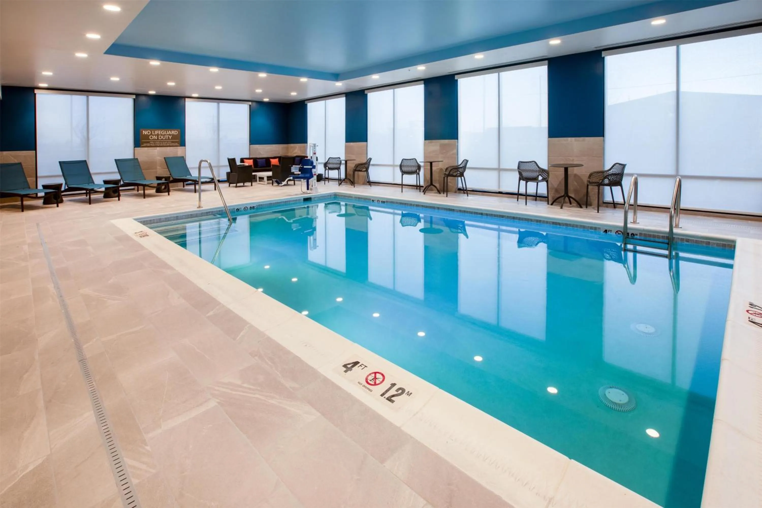 Pool view in Hampton Inn & Suites La Grande, Or