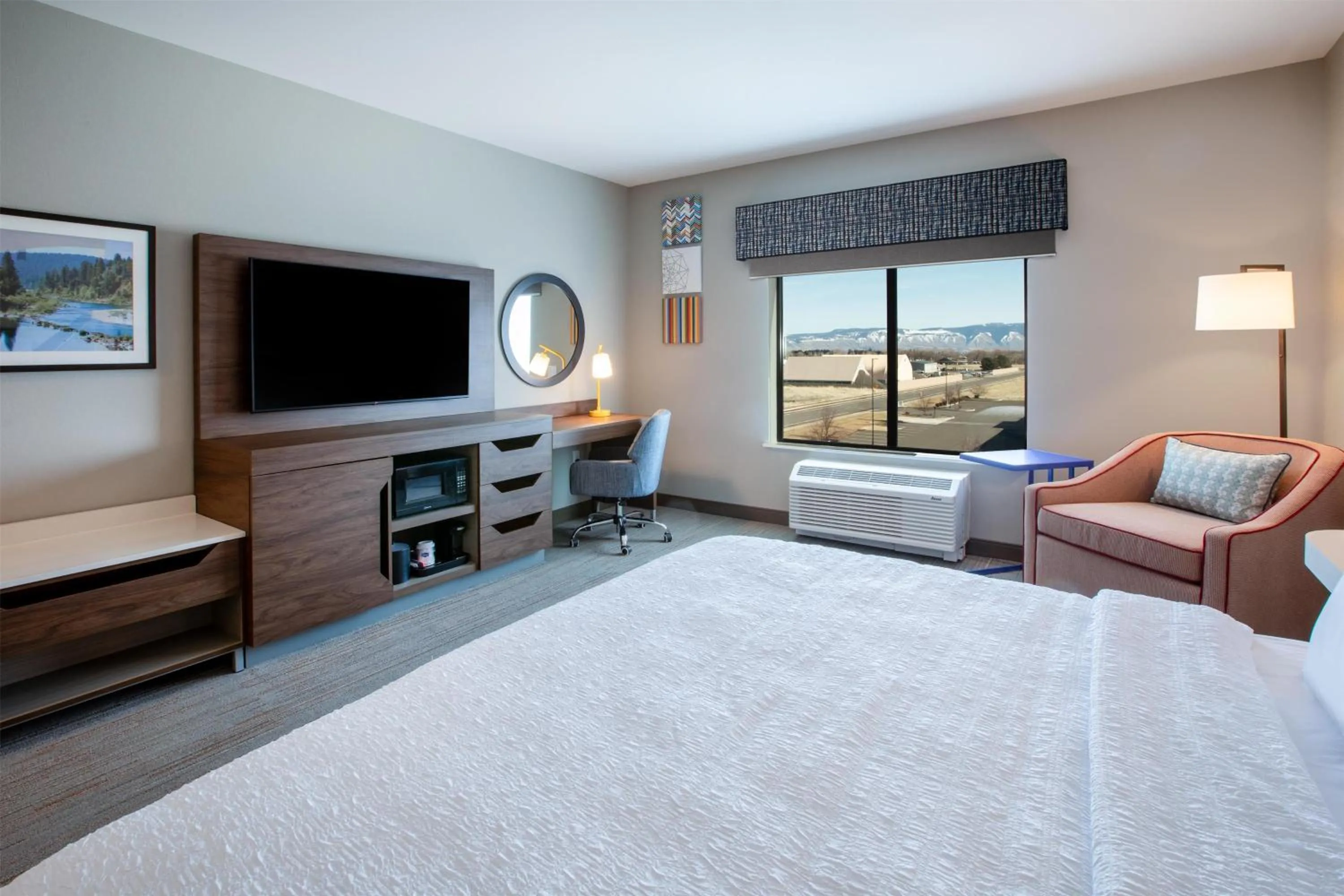 Bed in Hampton Inn & Suites La Grande, Or