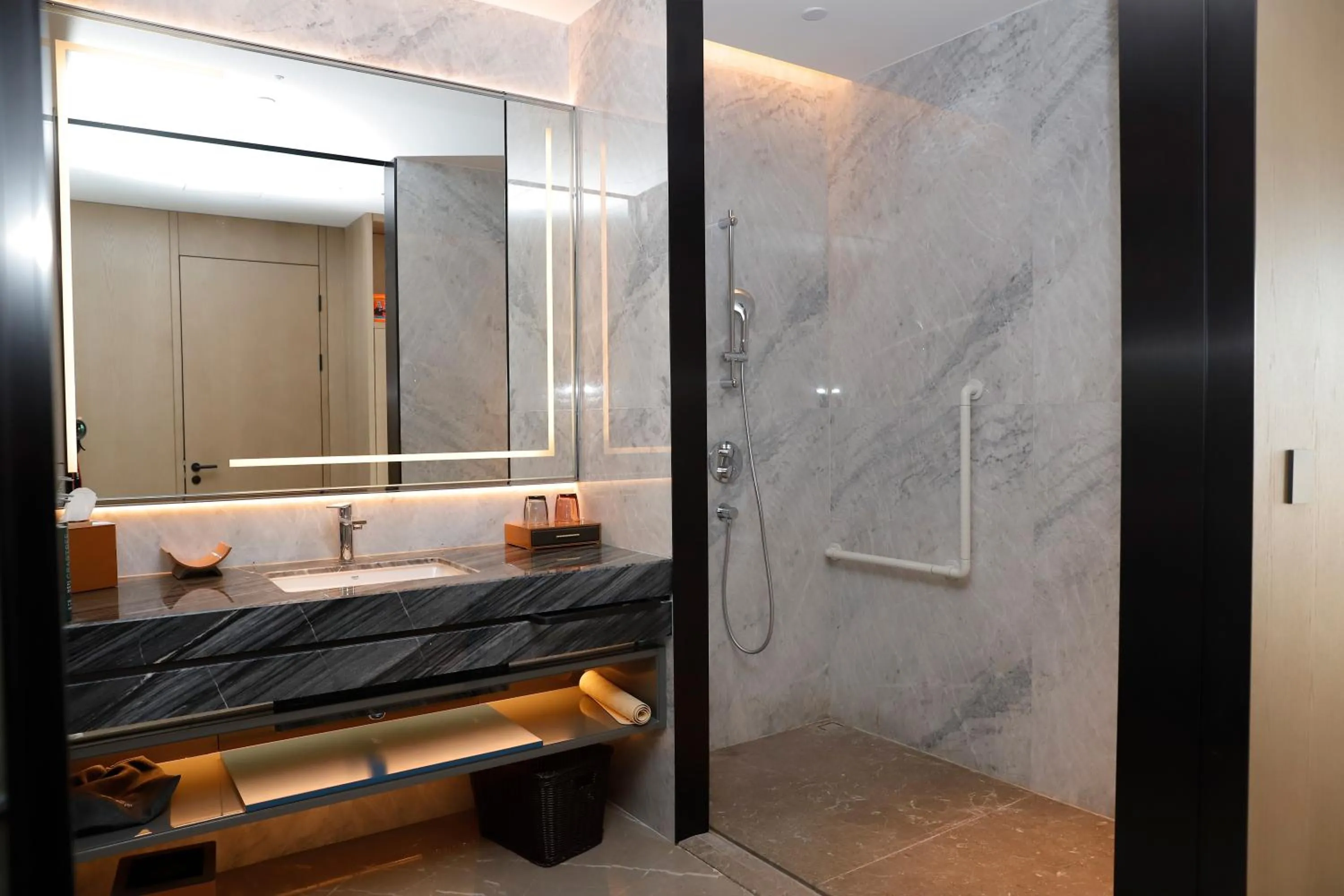 Bathroom in Hilton Yuyao