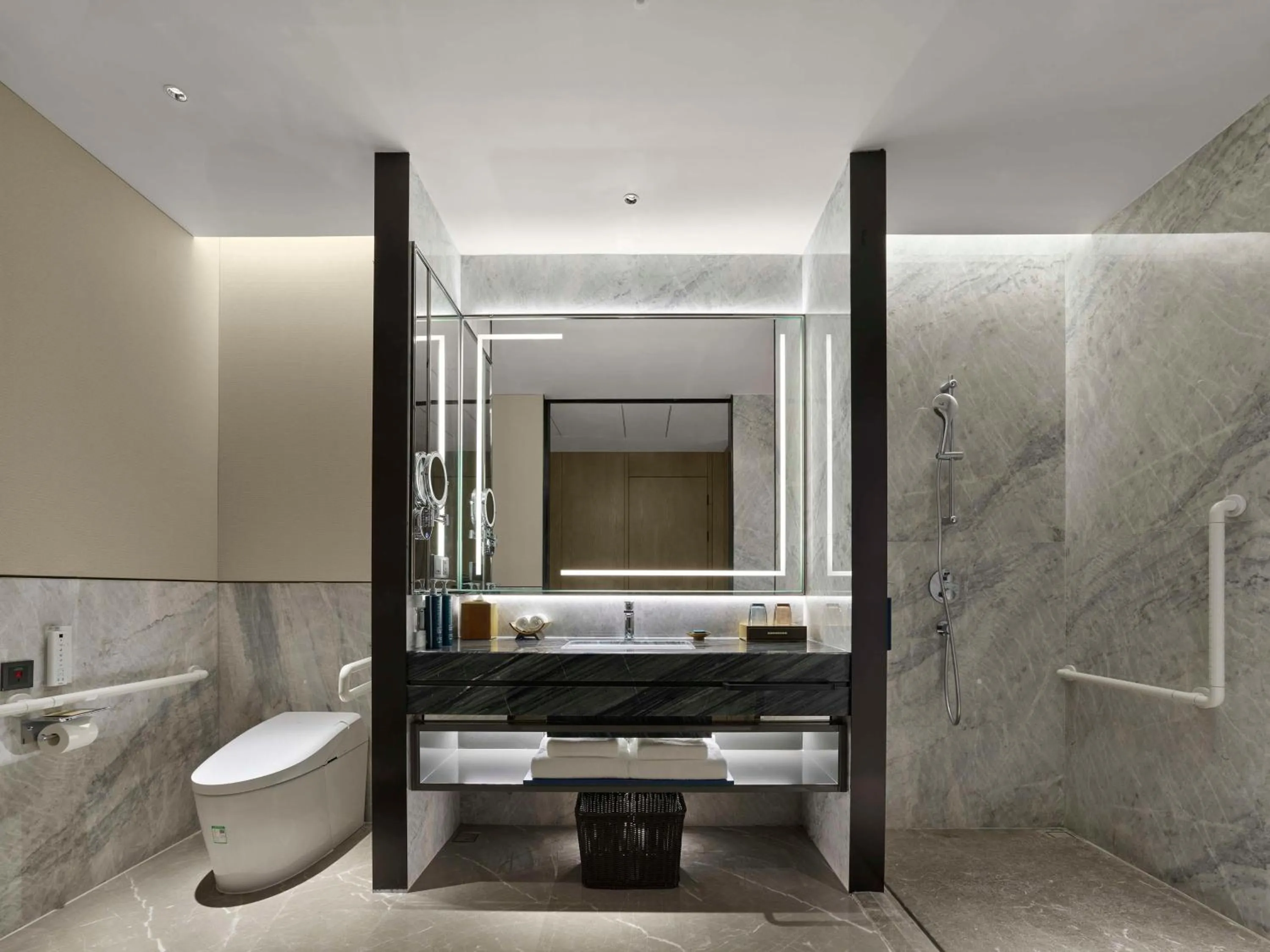 Bathroom in Hilton Yuyao
