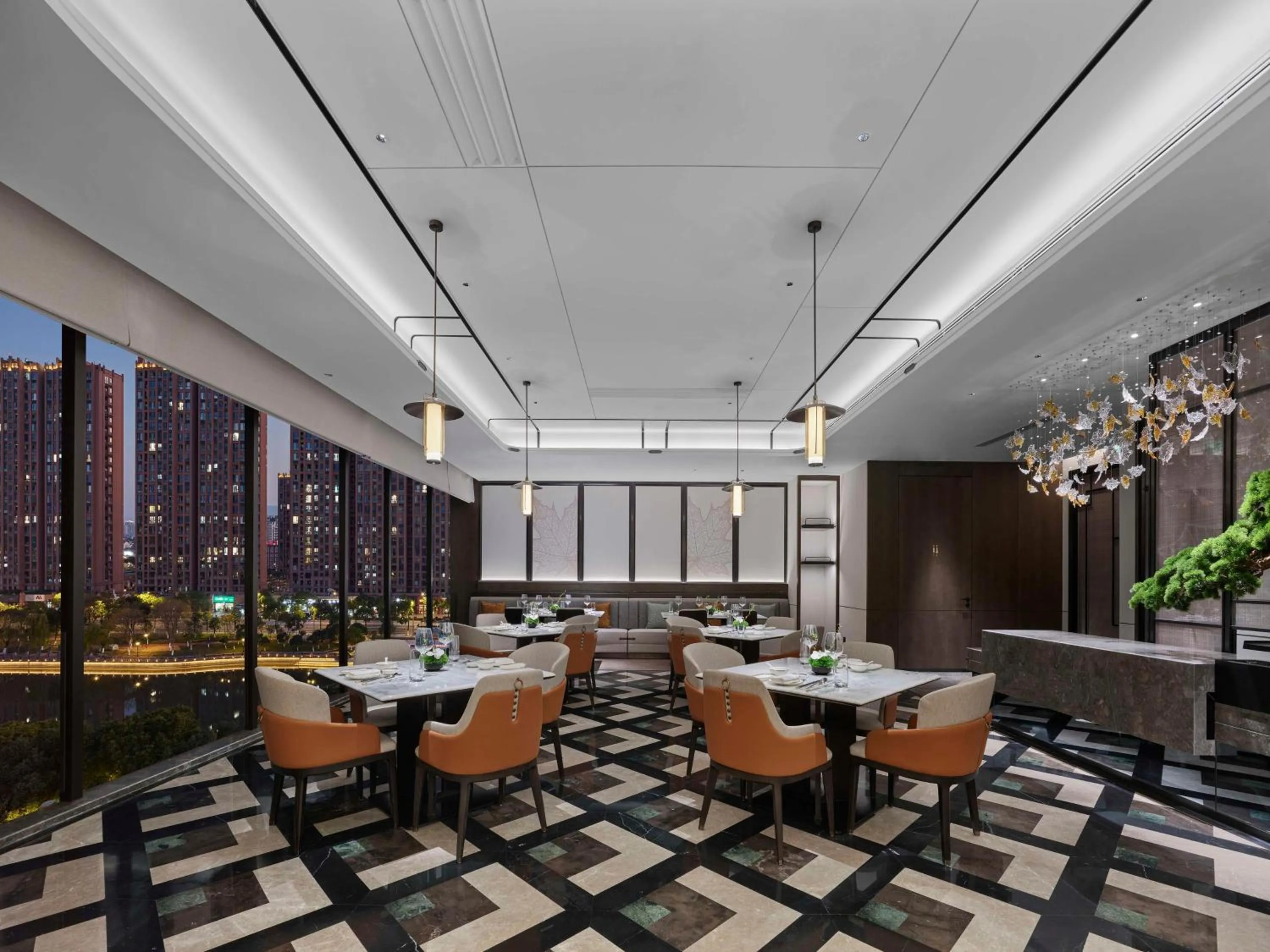 Restaurant/places to eat in Hilton Yuyao