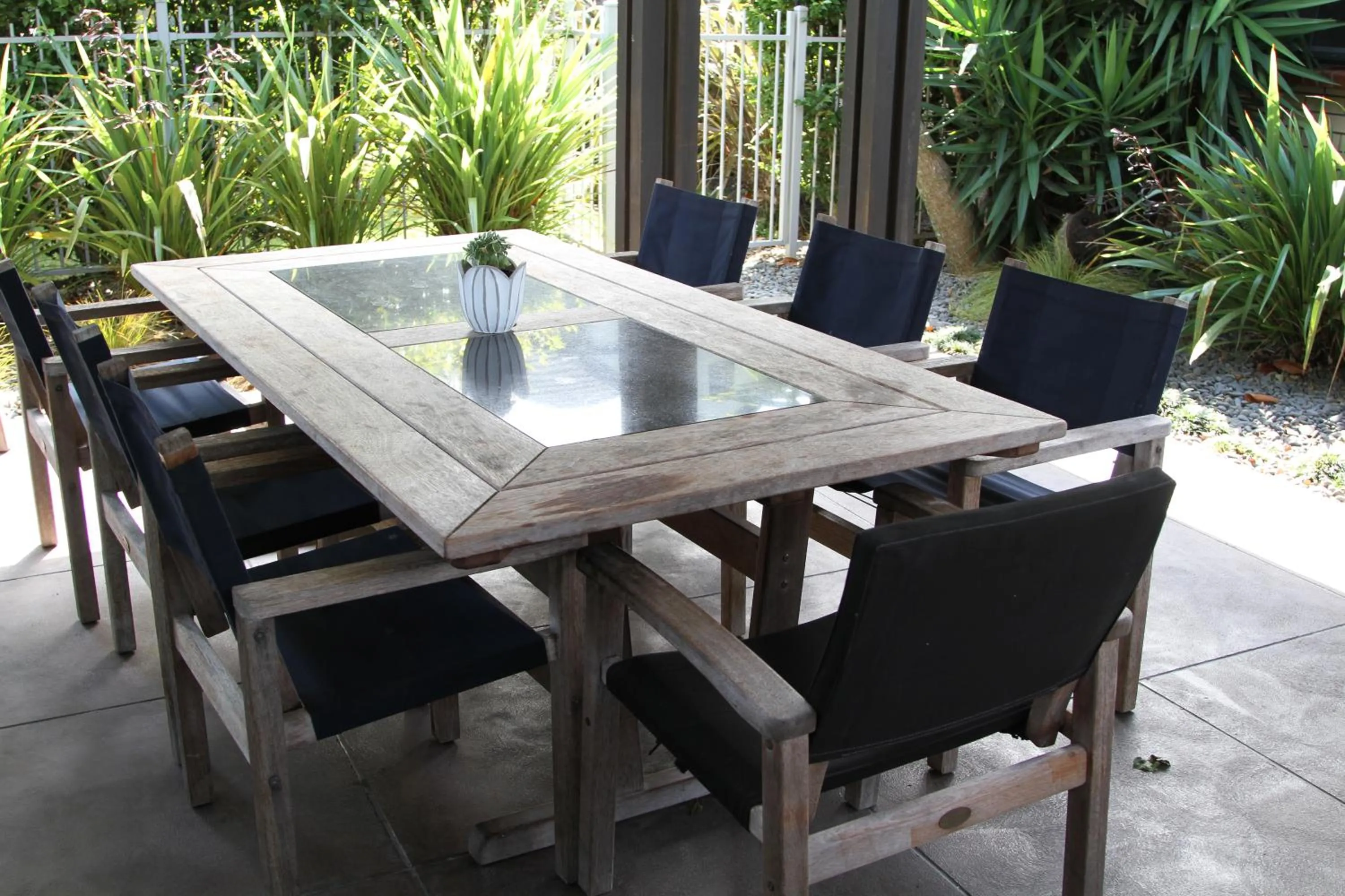 BBQ facilities in Quantum Lodge Motor Inn