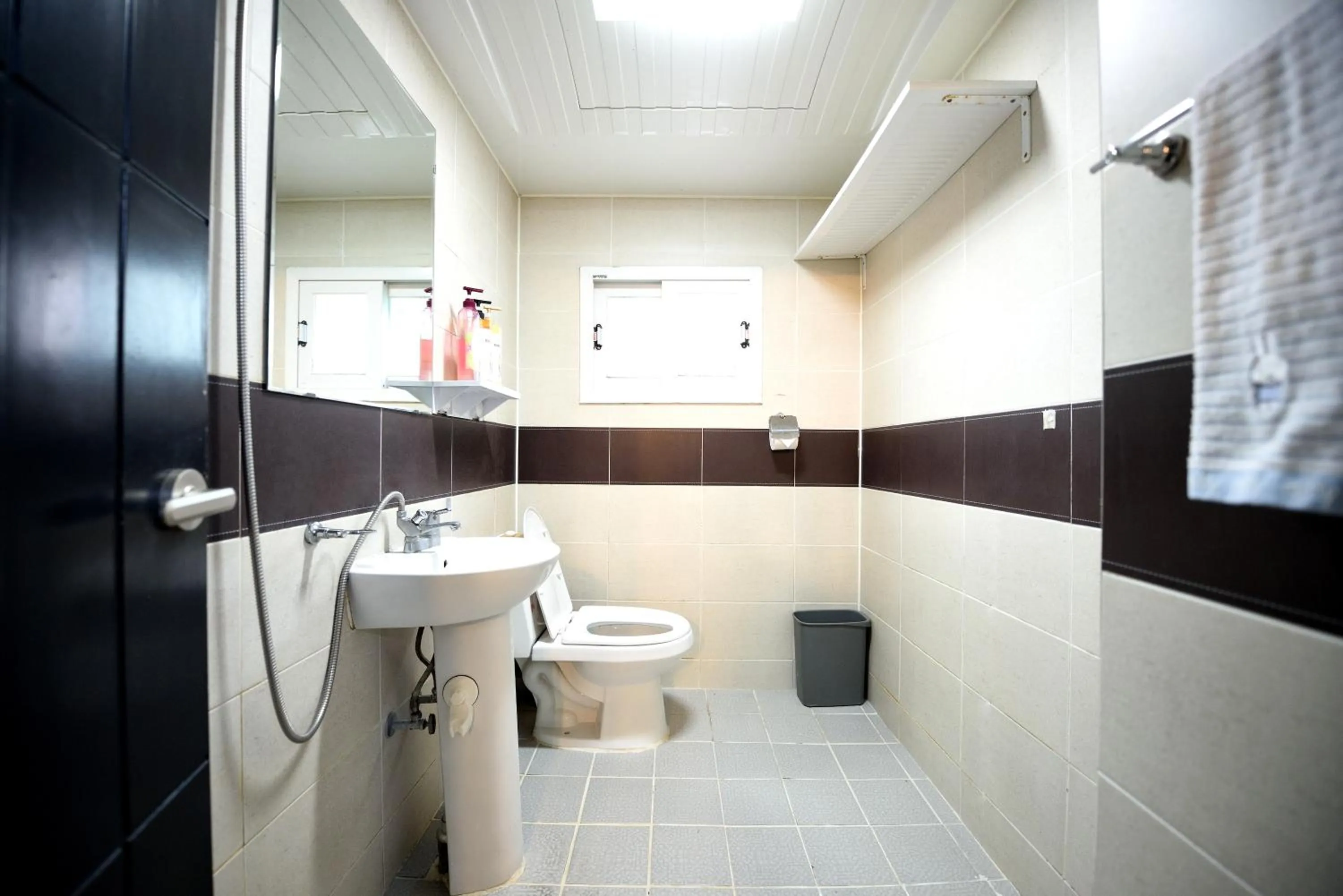 Shower in The One Hostel Hongdae in Seoul - Foreigner Only