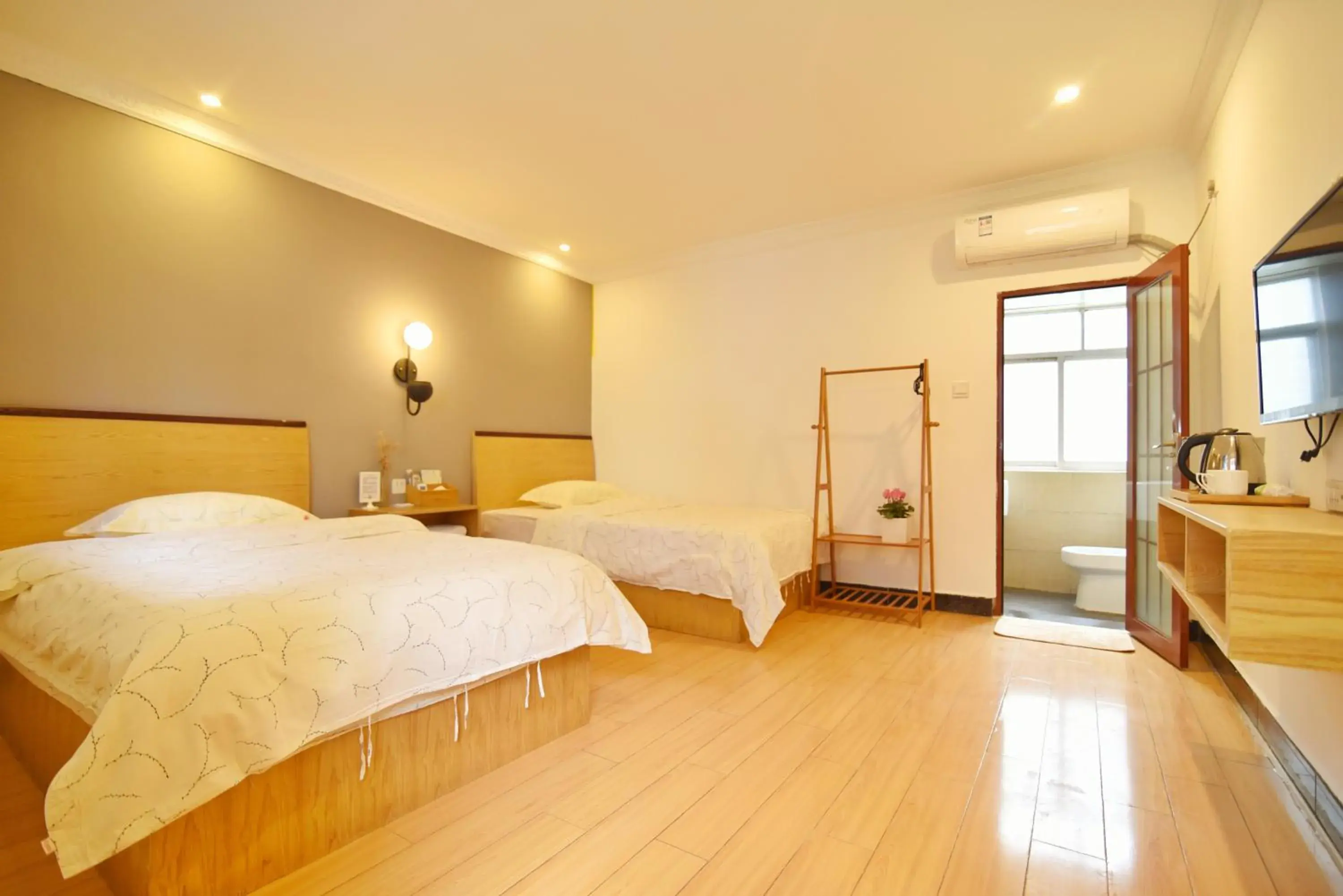 Standard Twin Room in Guilin Cyan Box Guest House Standard Twin Room in Guilin Cyan Box Guest House
