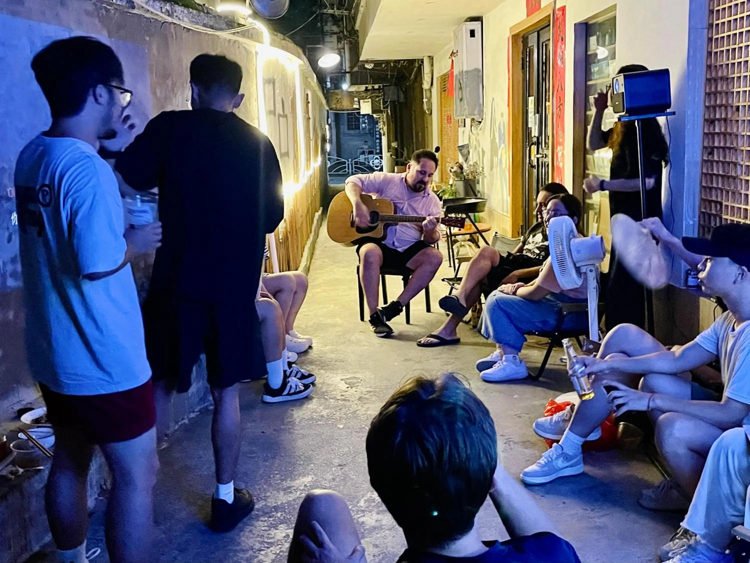 People in Guilin Cyan Box Guest House