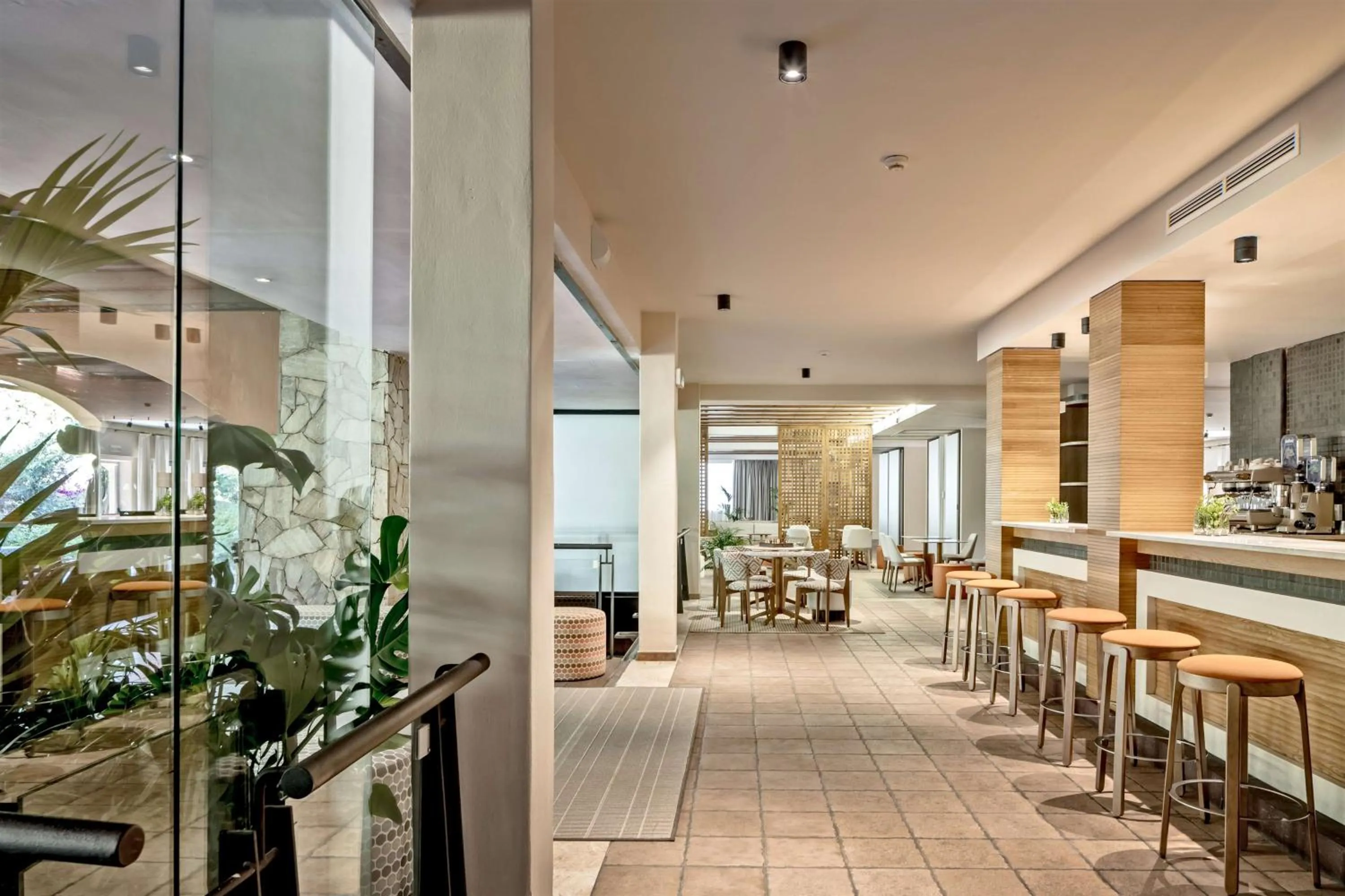 Lounge or bar in Veridia Resort Sardinia, a member of Radisson Individuals