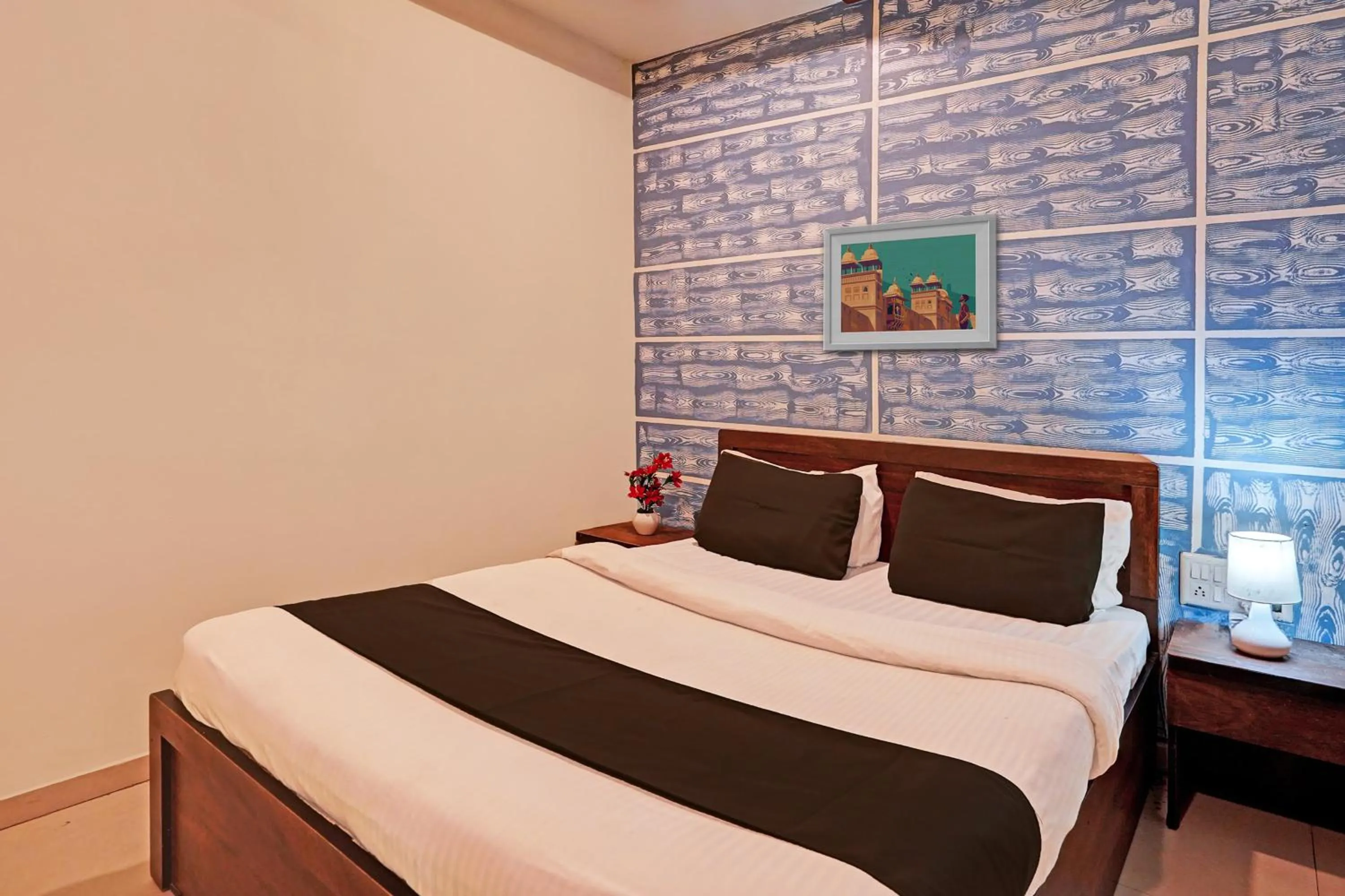 Bedroom, Bed in Hotel O Poonam Palace