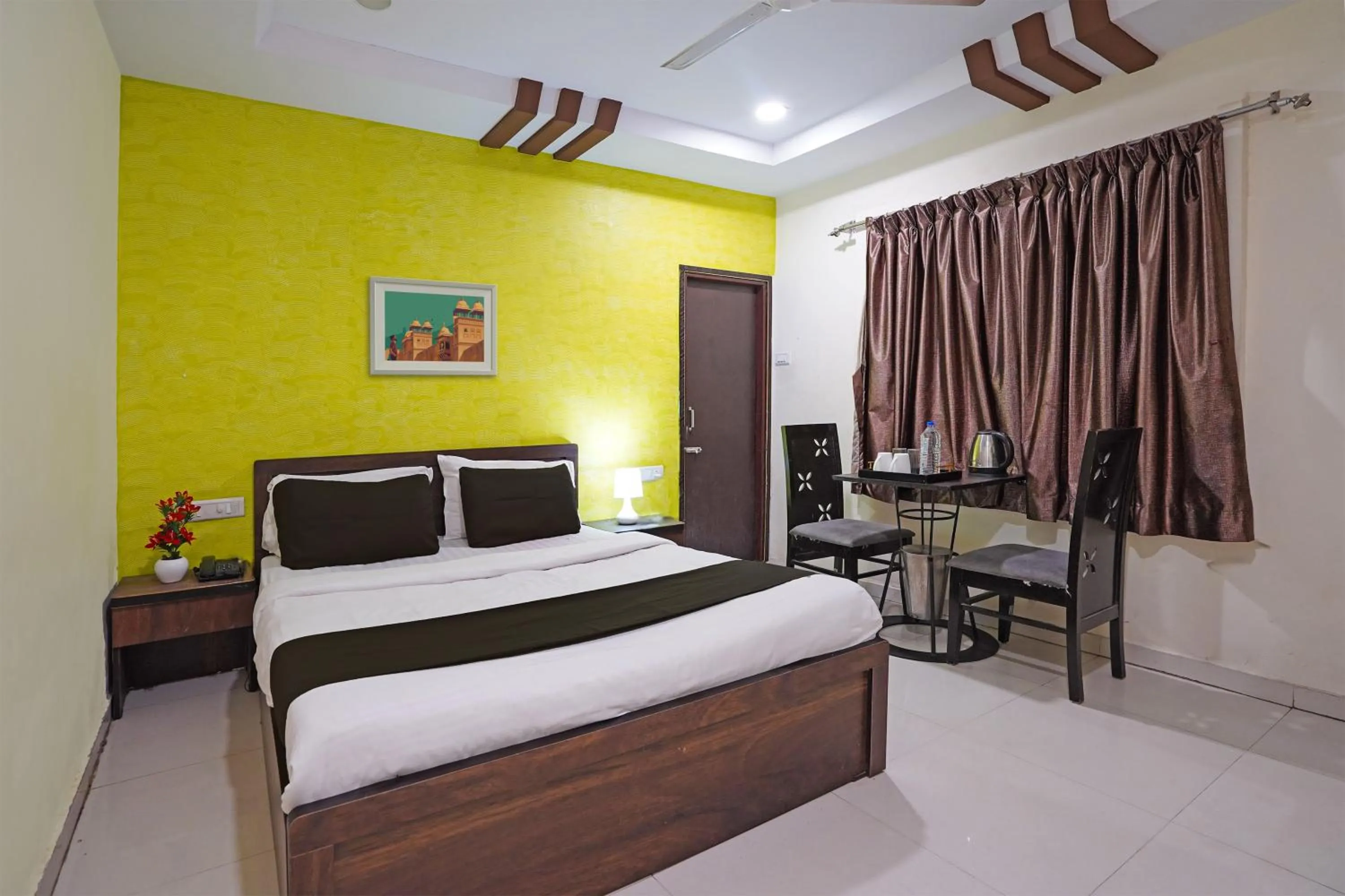 Bedroom, Bed in Hotel O Poonam Palace