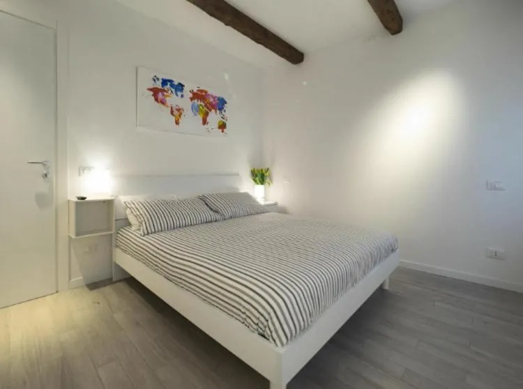 Bed in Ca' dei Scorsoni Apartments