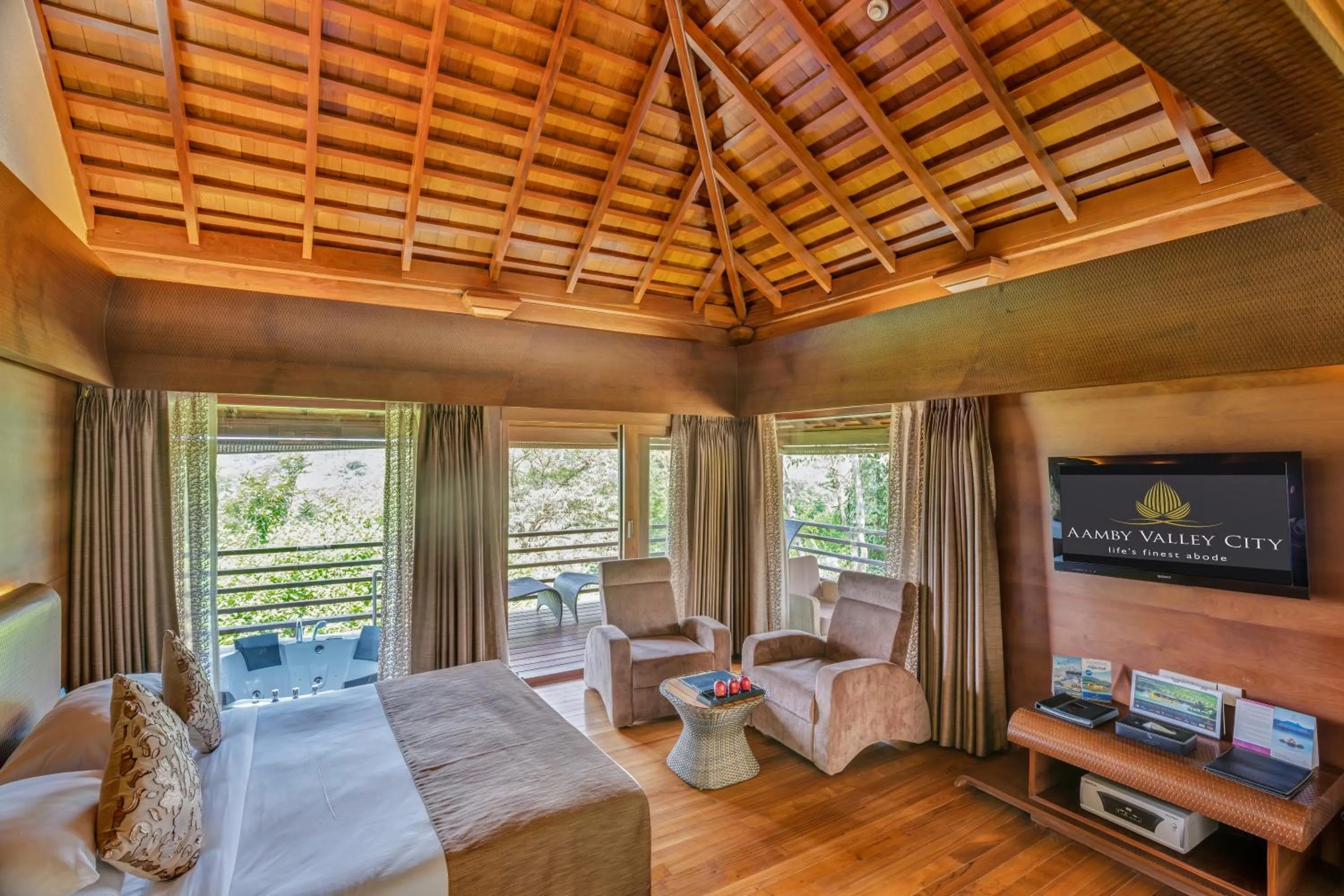 Photo of the whole room, Bed in Aamby Valley City