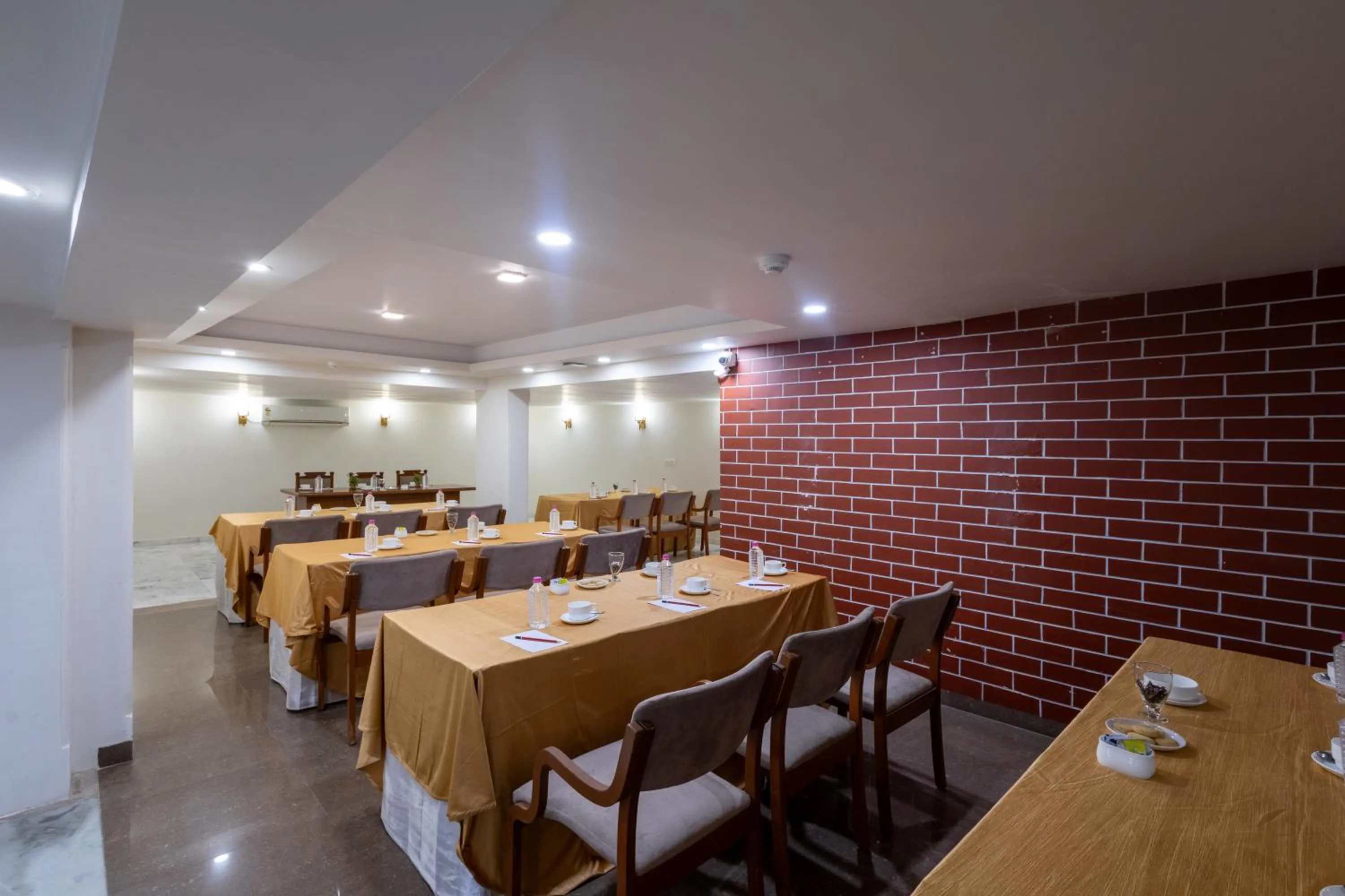 Banquet/Function facilities in Hotel Pravasa Stay