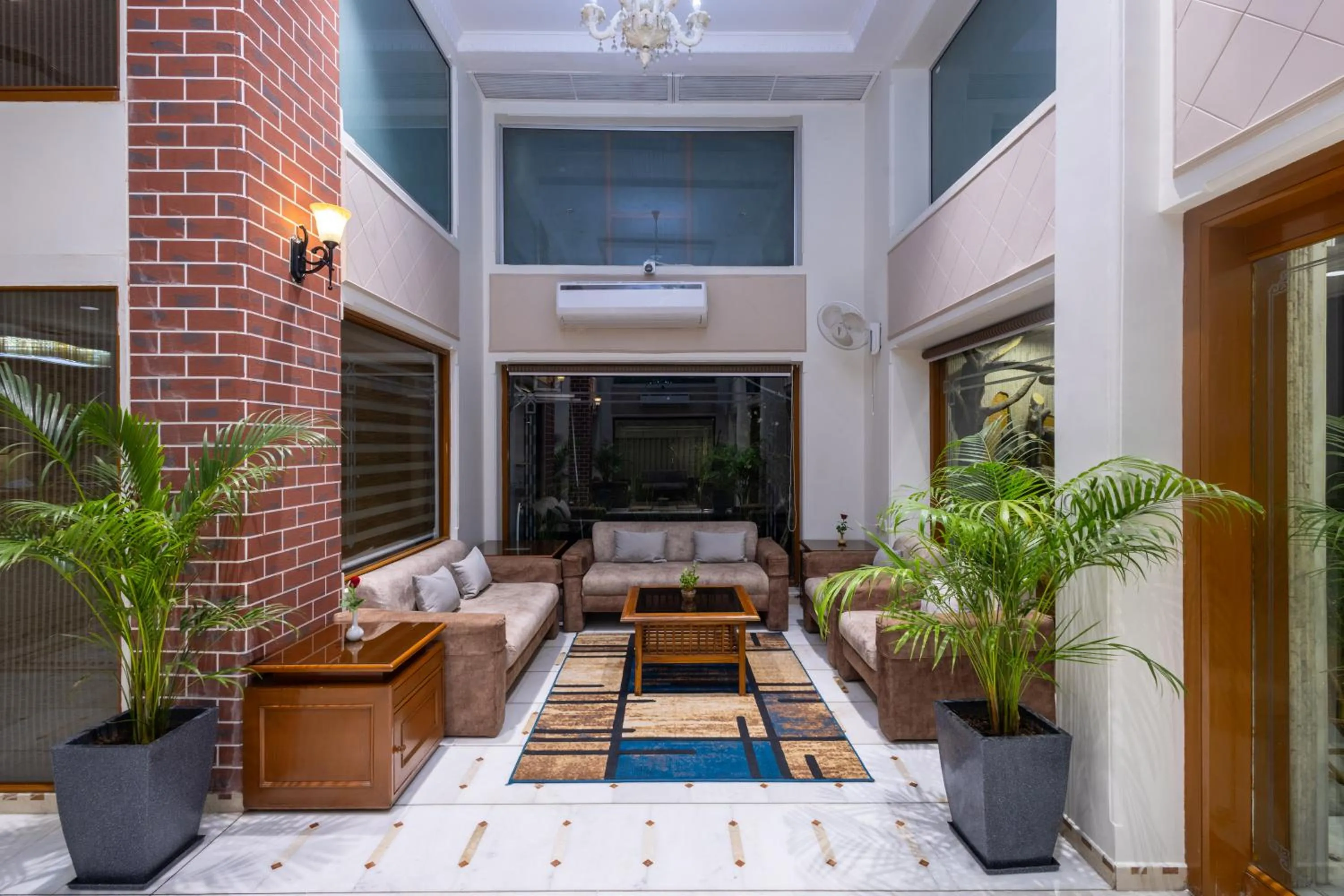 Lobby or reception in Hotel Pravasa Stay