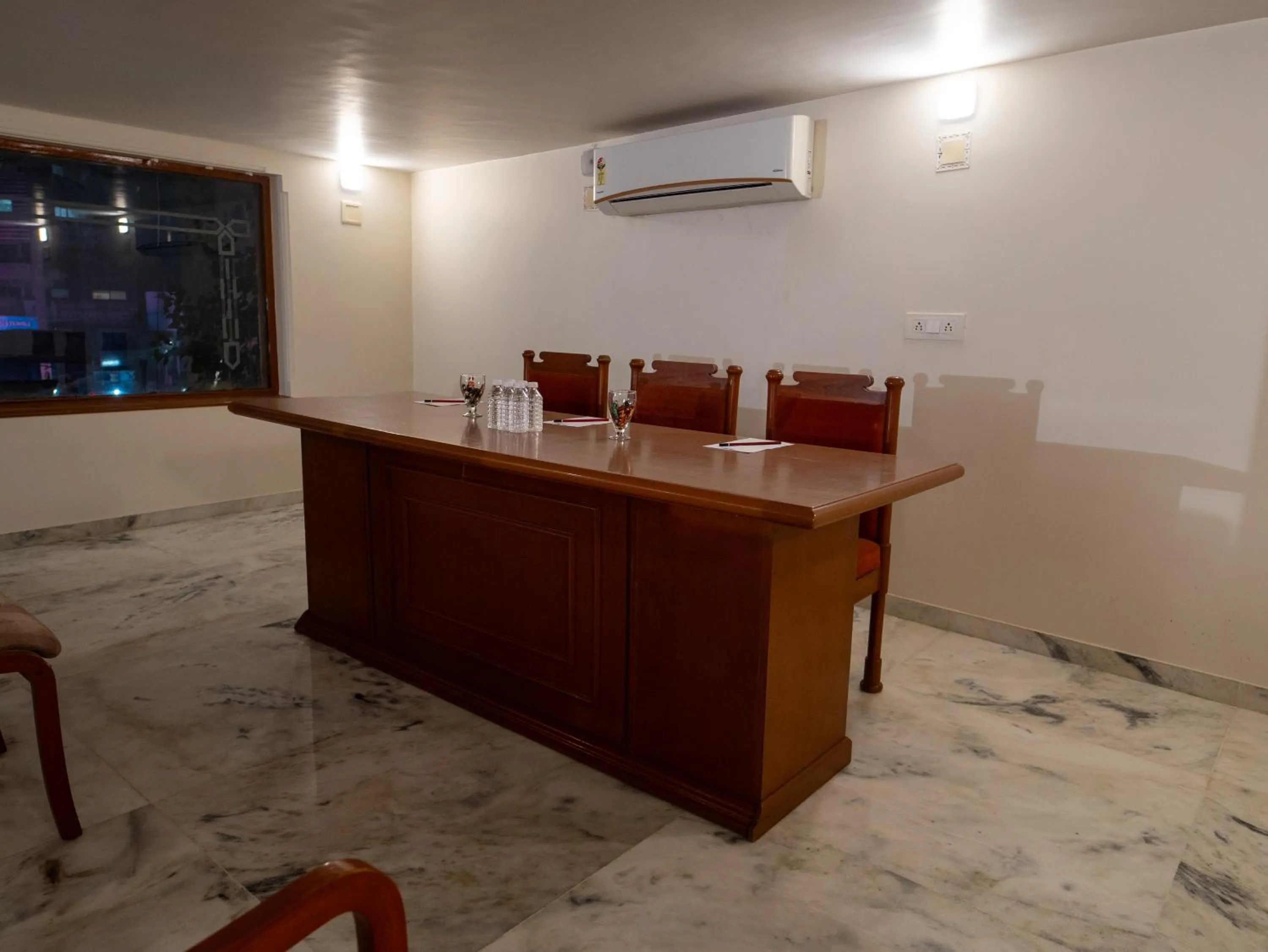 air conditioner in Hotel Pravasa Stay