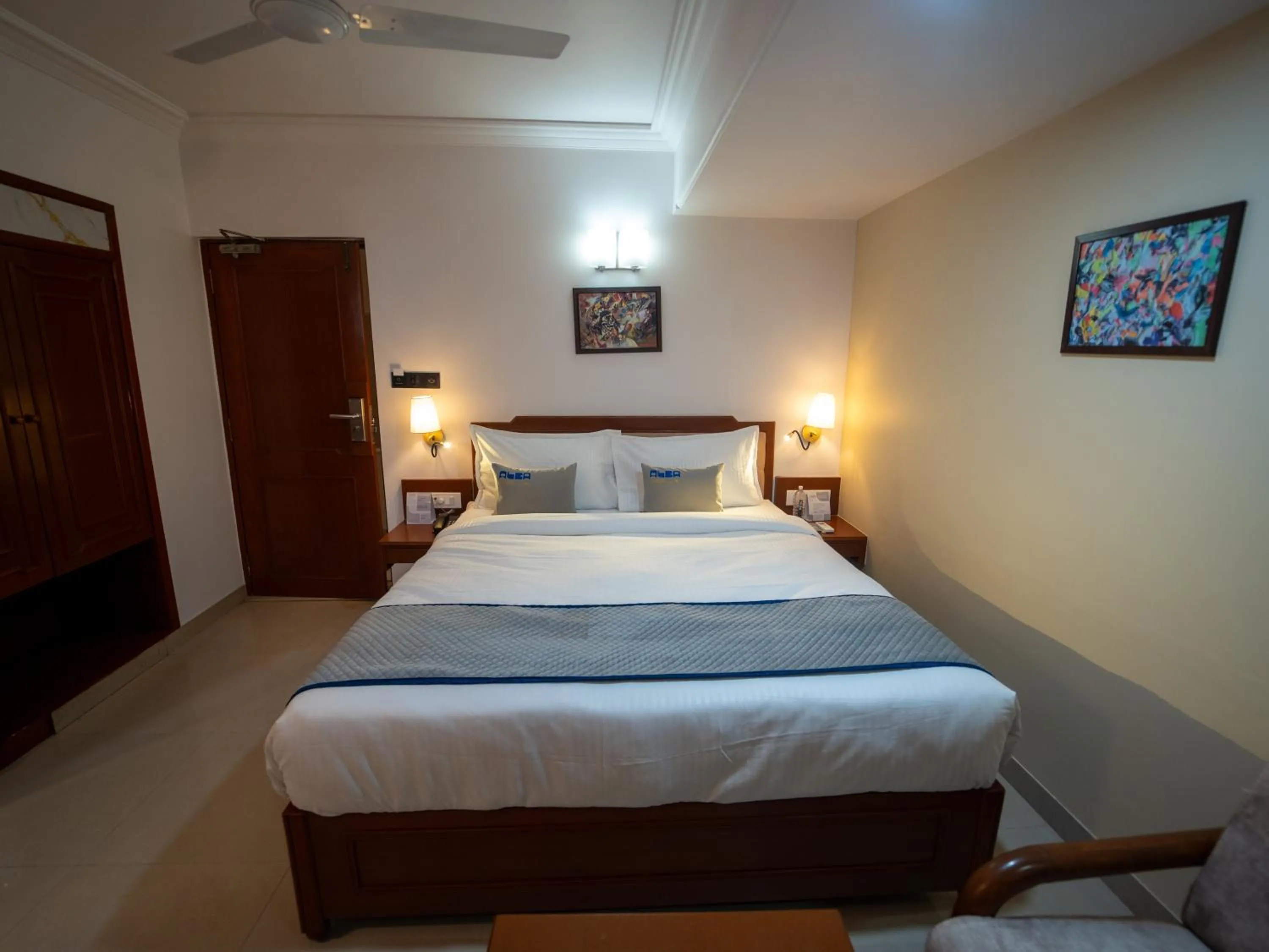 Bedroom, Bed in Hotel Pravasa Stay