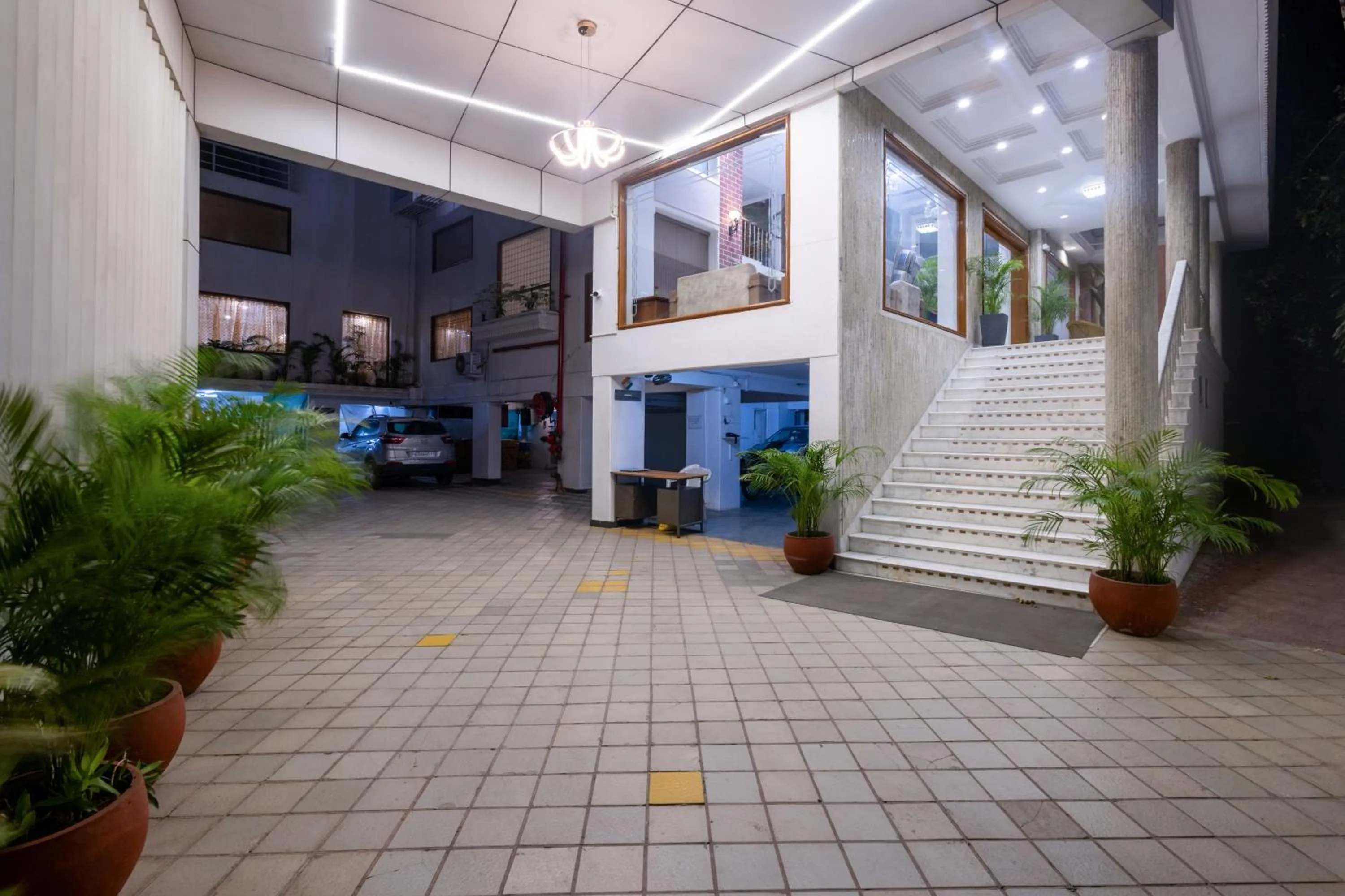 Facade/entrance in Hotel Pravasa Stay