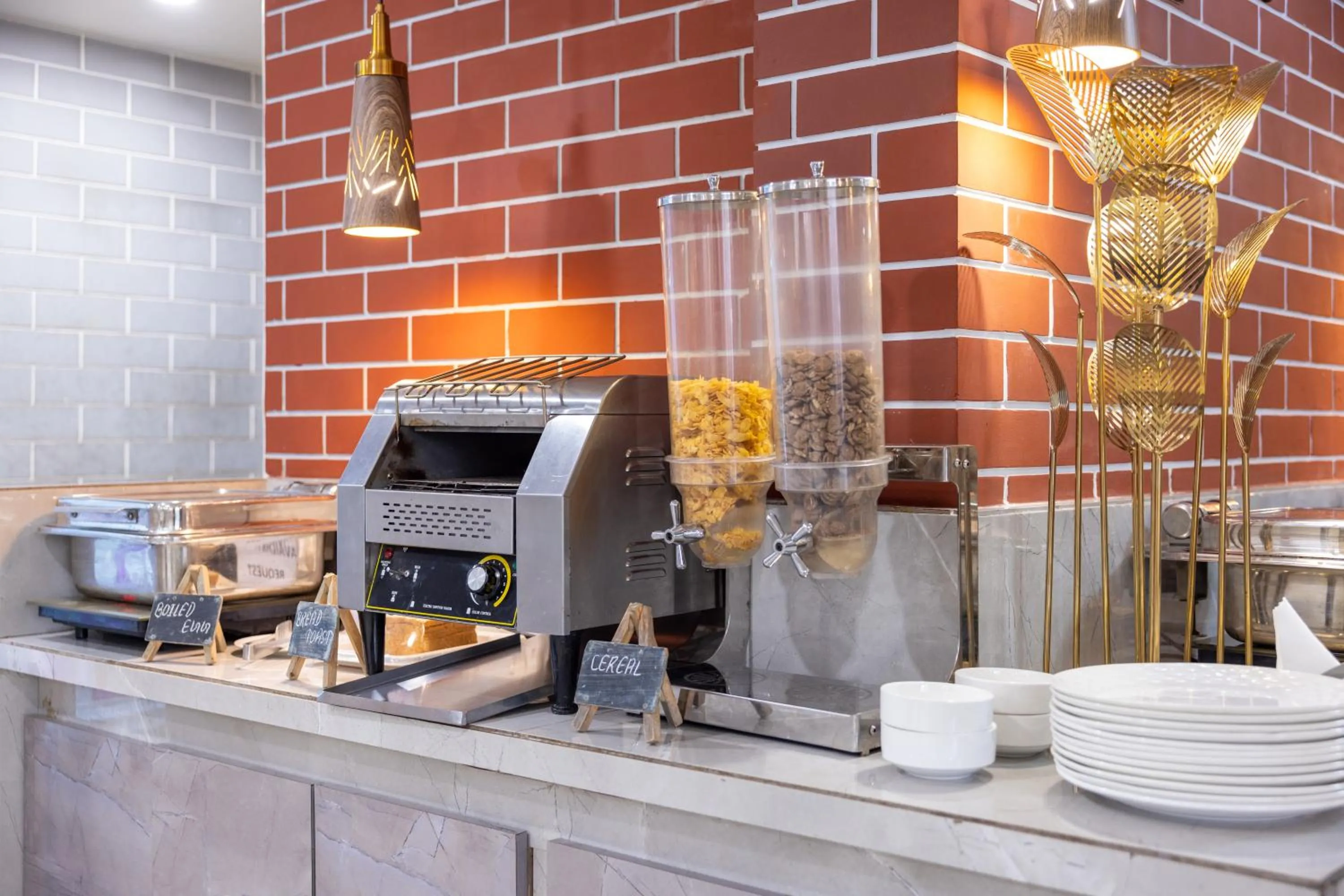 Food in Hotel Pravasa Stay