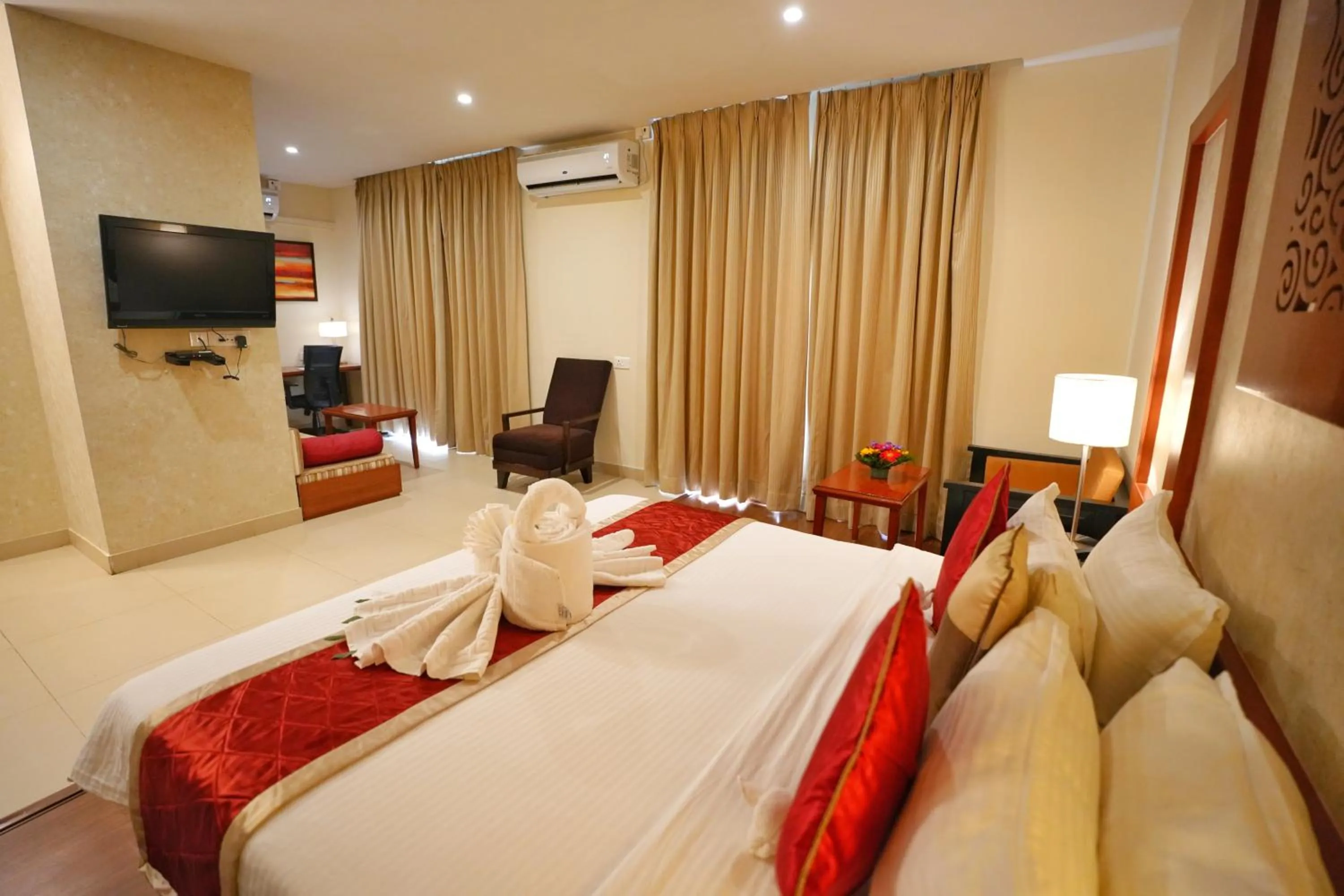 Bedroom, Bed in The Altruist Business Hotel Hitech