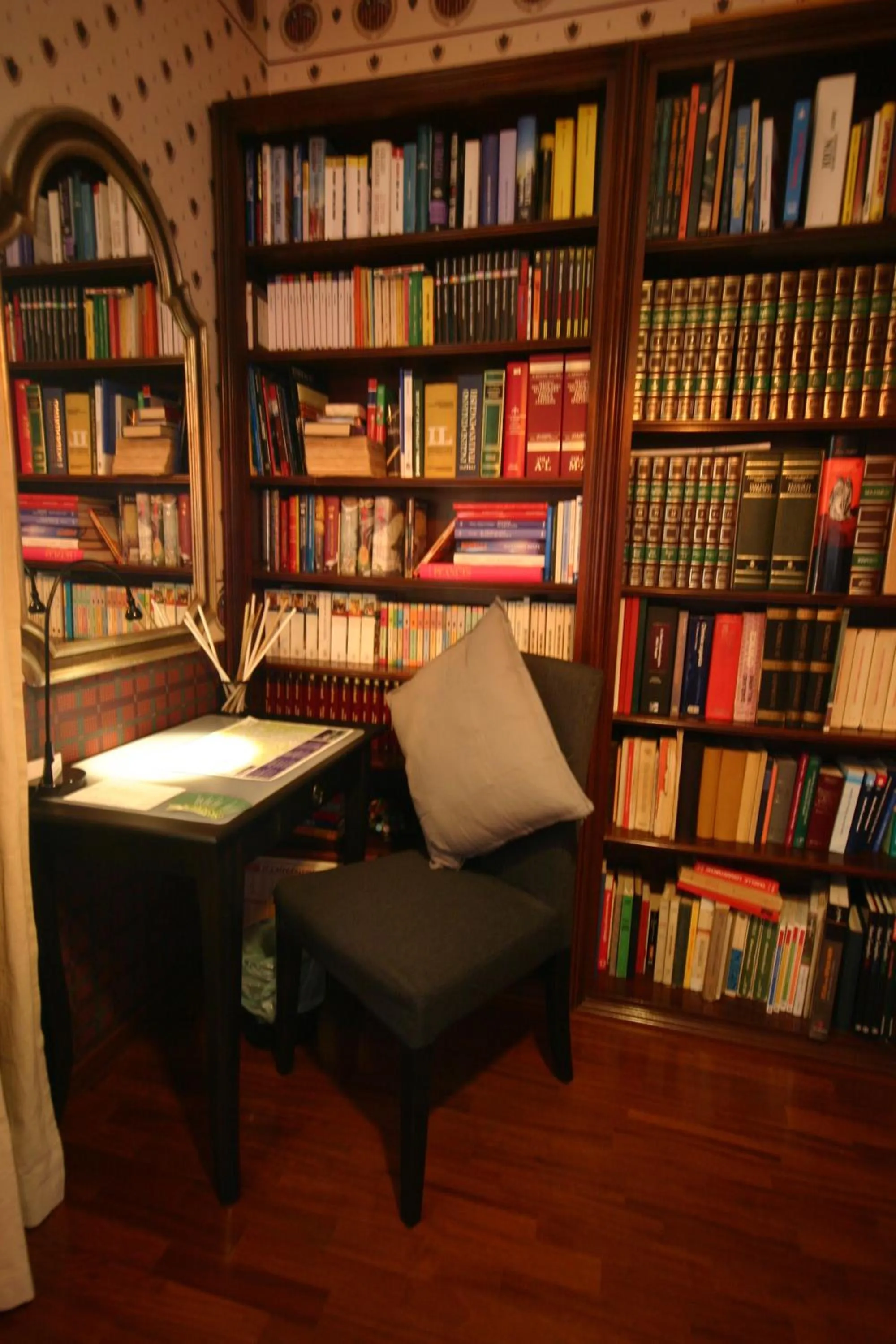 Library in Triestè59 B&B