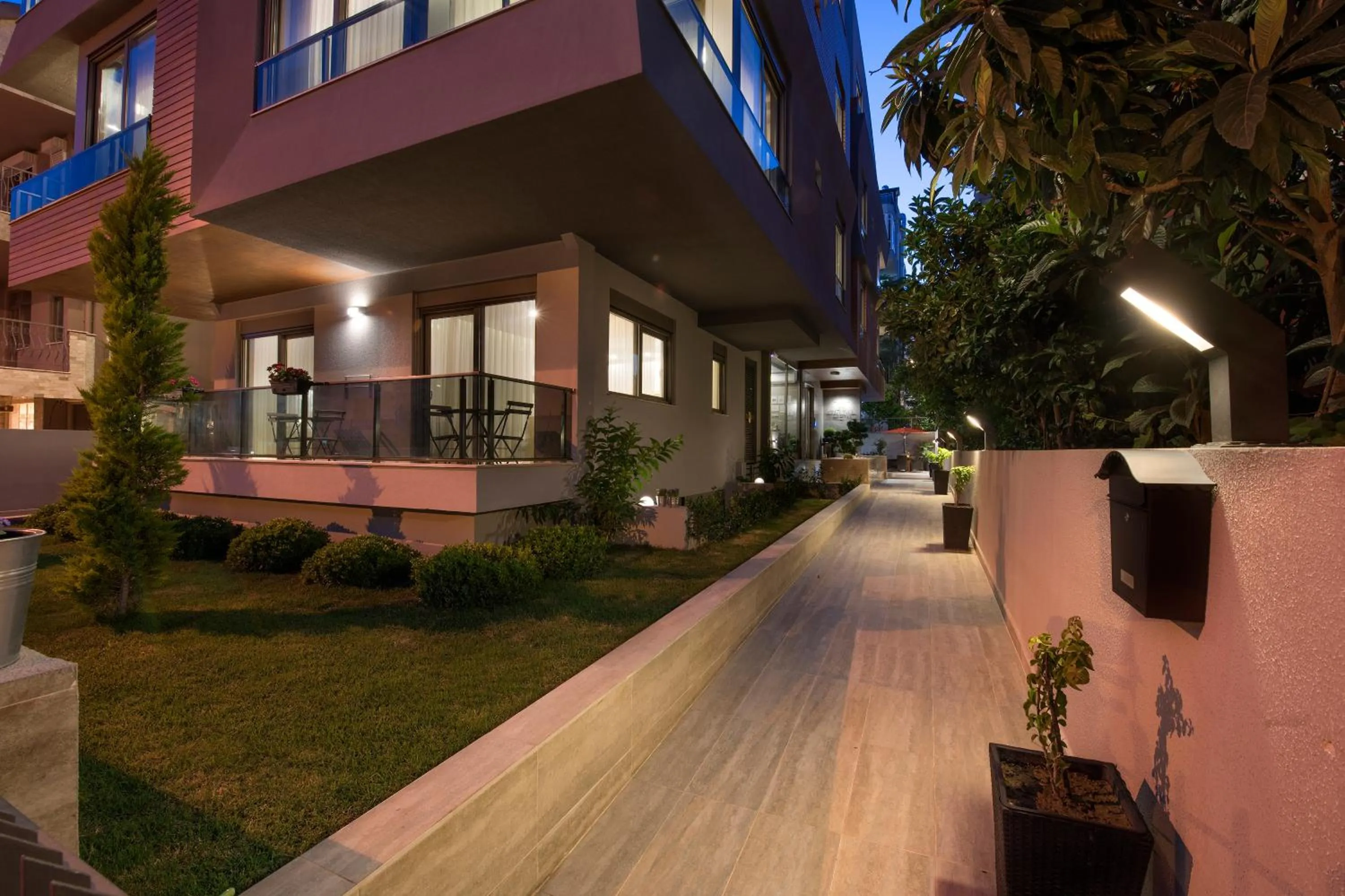 Facade/entrance in Trend Suites