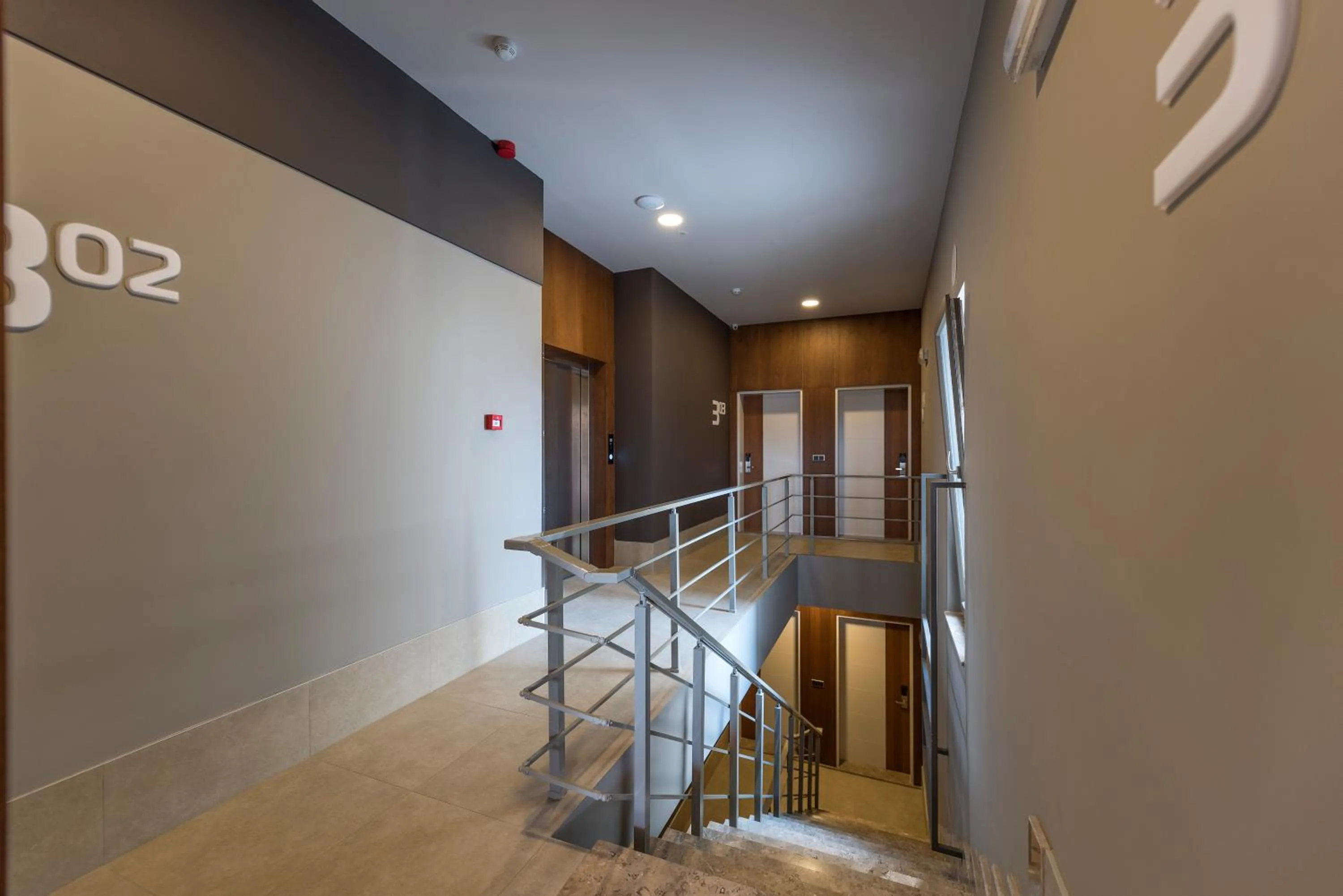 Logo/Certificate/Sign in Trend Suites