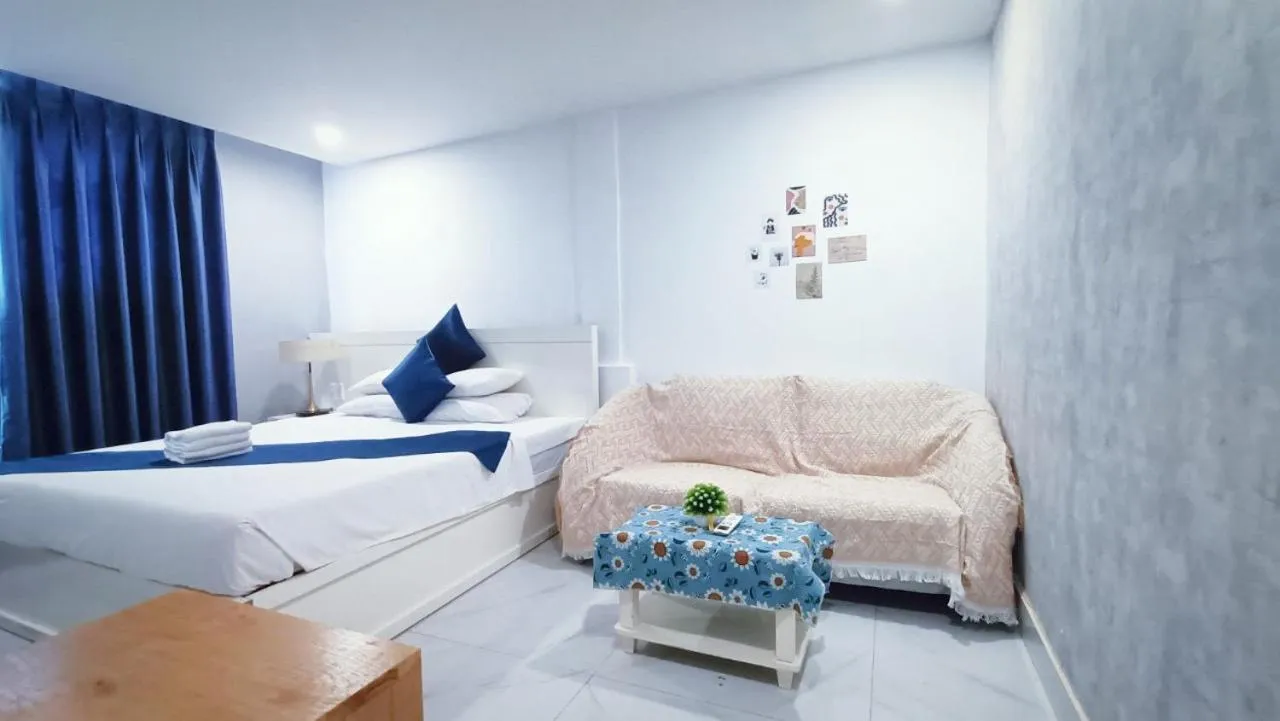 Bed in Queen Central Apartment Hotel