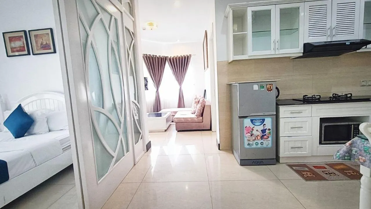 Kitchen or kitchenette in Queen Central Apartment Hotel