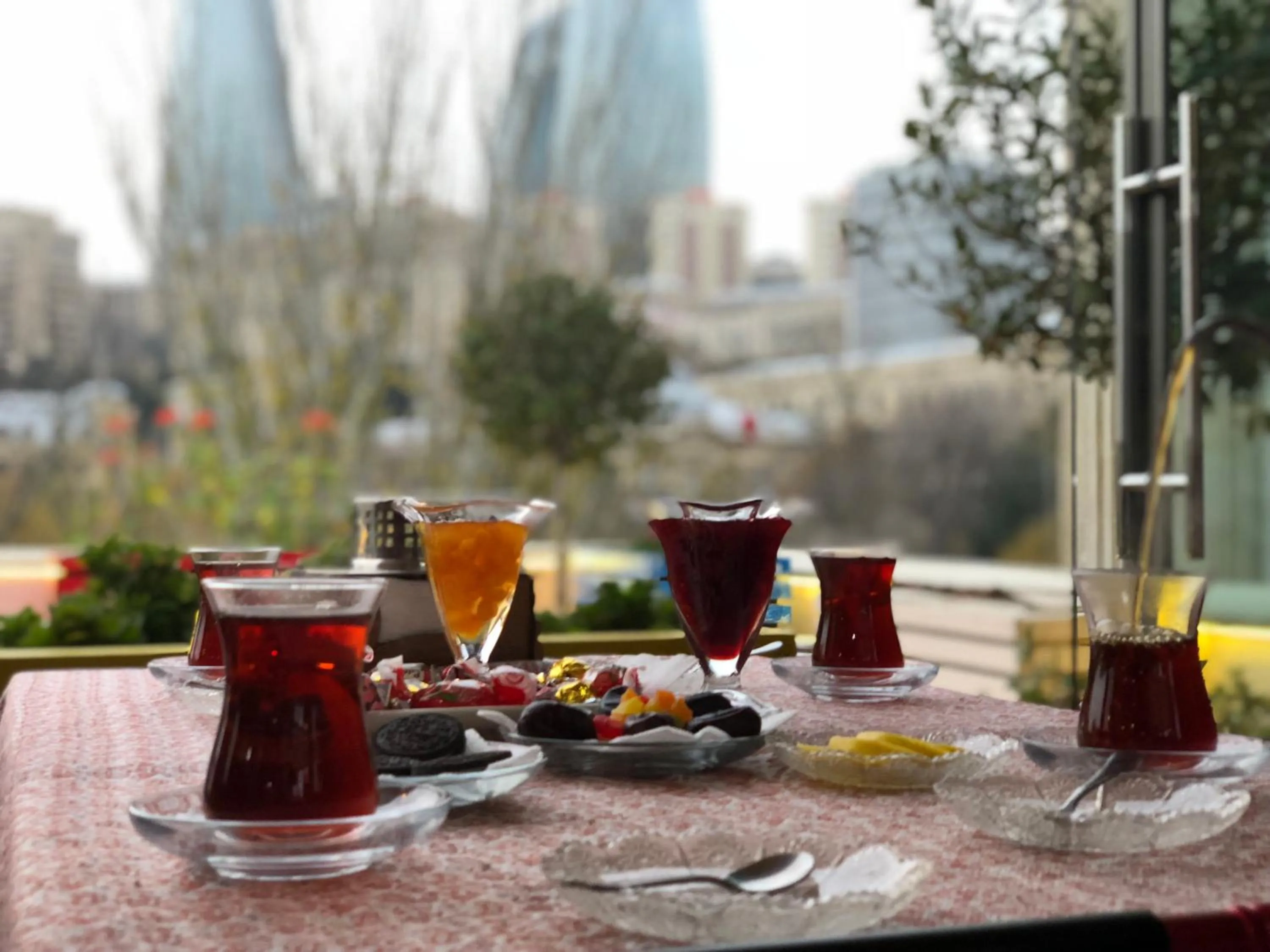 Restaurant/places to eat in Premier Old Gates Hotel