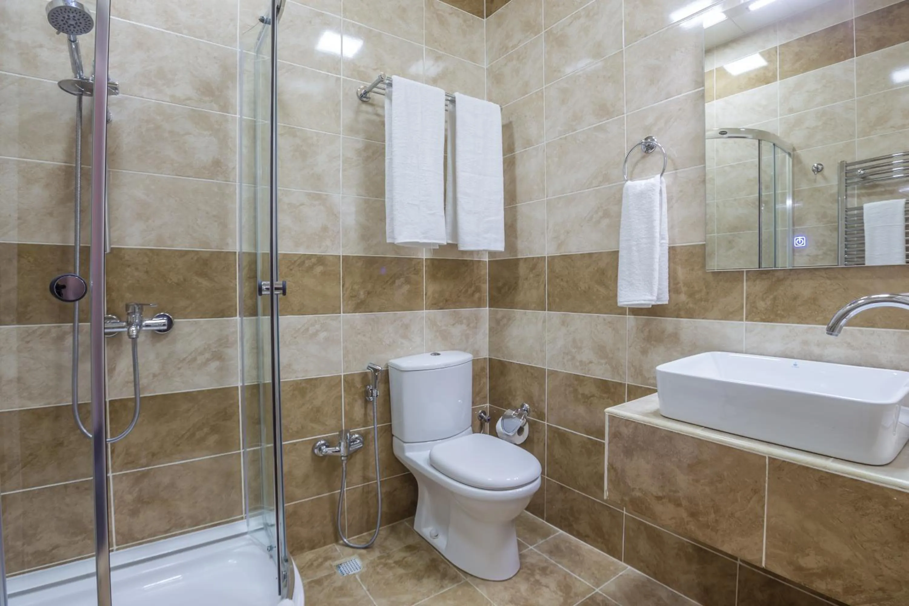 Shower in Premier Old Gates Hotel